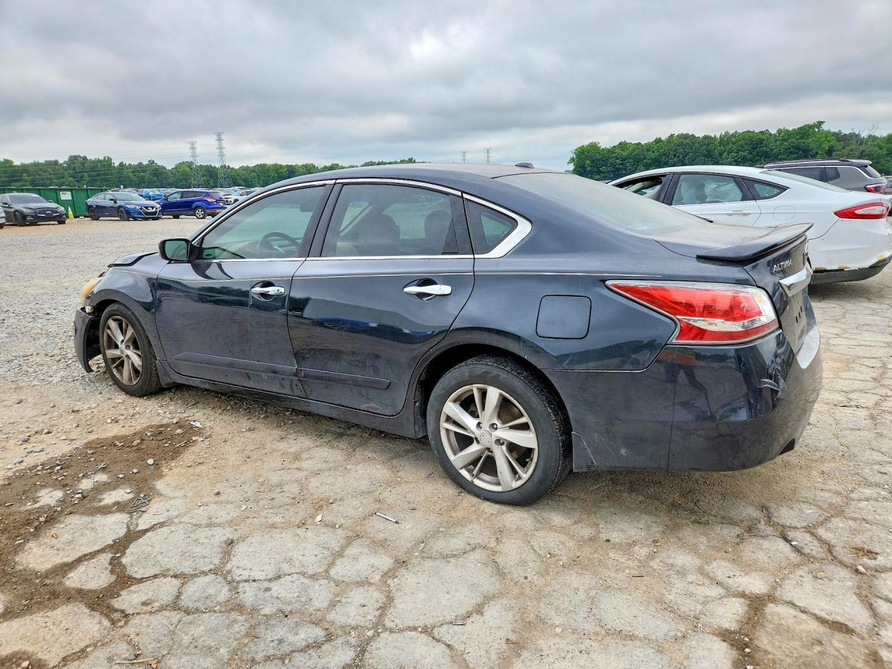 2014 Nissan Altima 2.5 Sv - Image 2