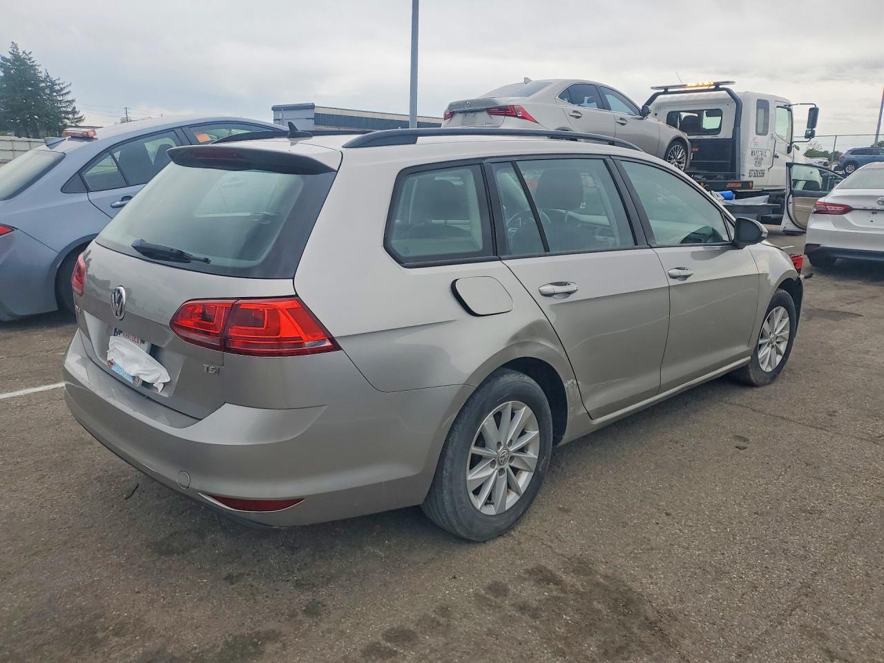 2016 Volkswagen Golf Sportwagen S - Image 3