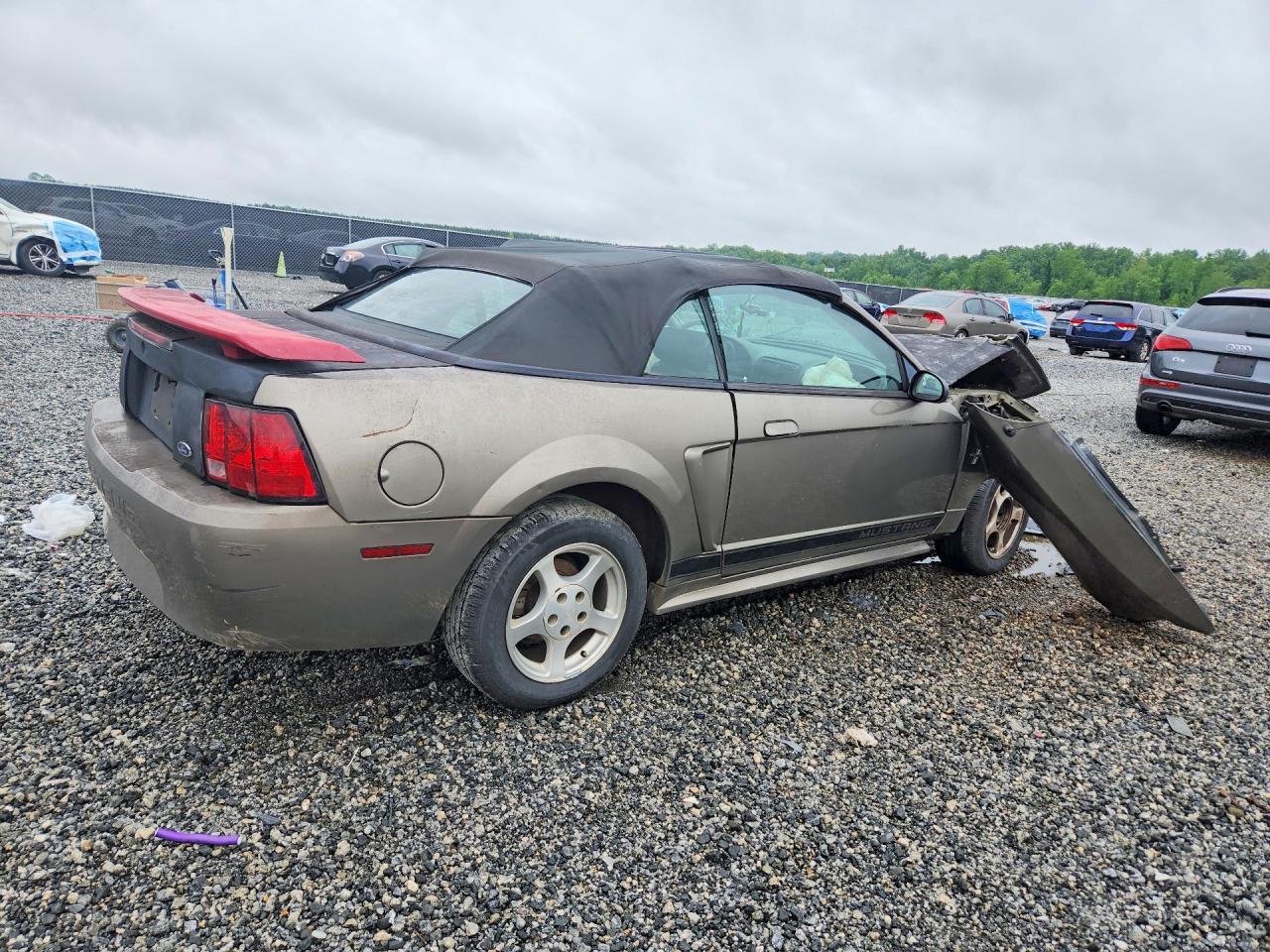 2002 Ford Mustang - Image 3