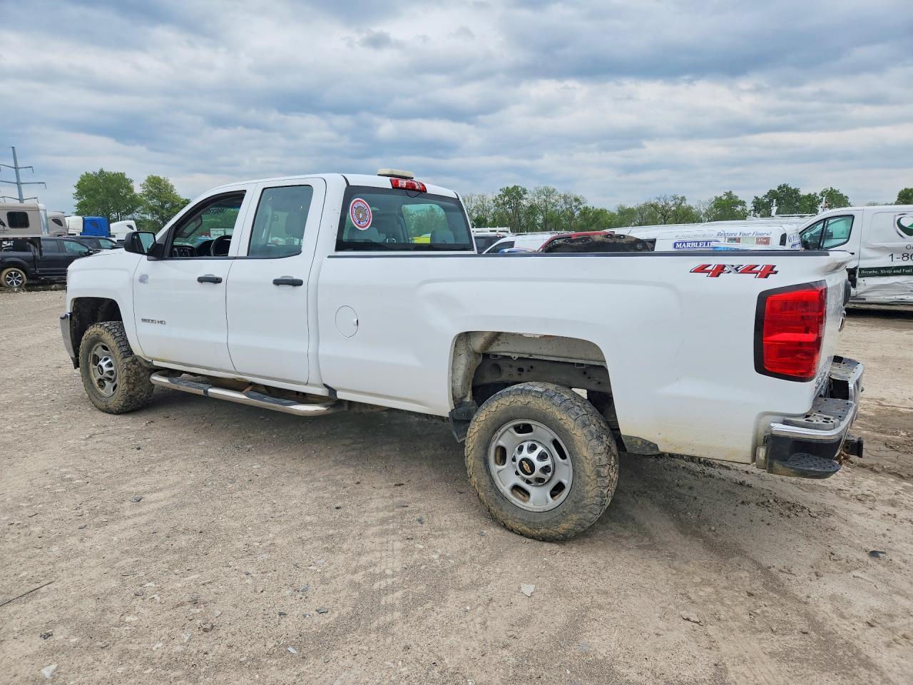 2018 Chevrolet Silverado K2500 Heavy Duty - Фото 2