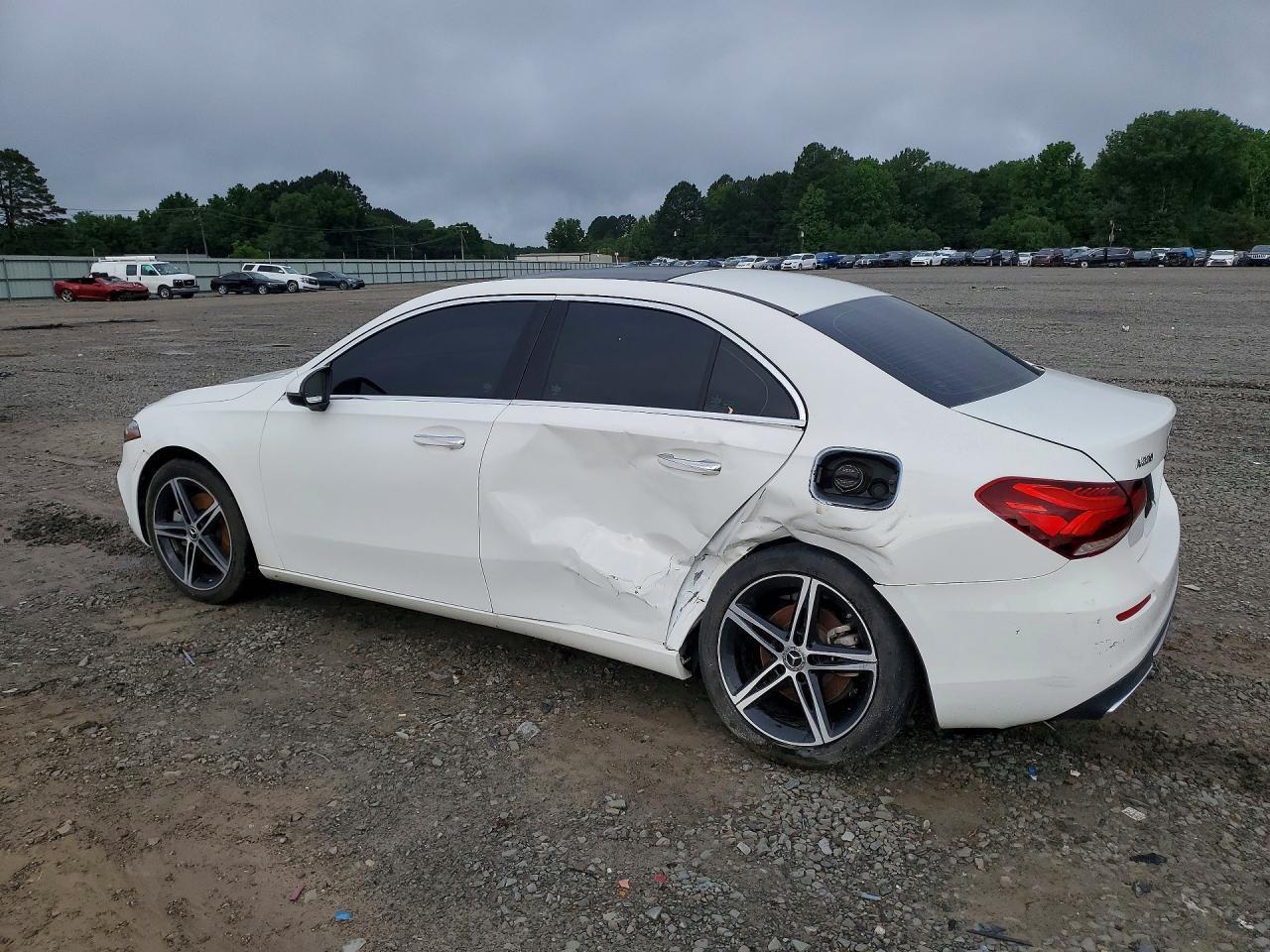 2019 Mercedes-Benz A 220 - Image 2