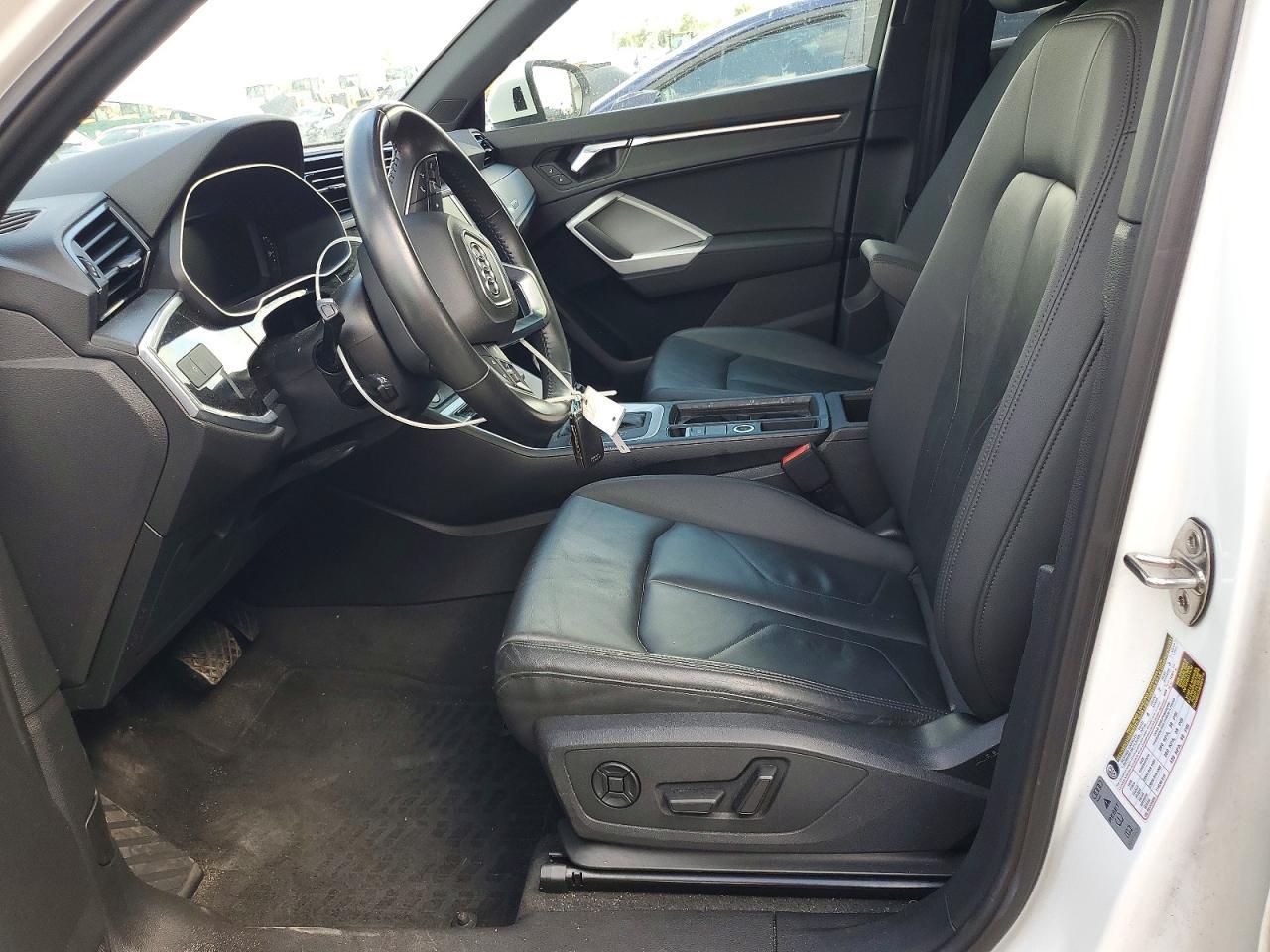 2020 Audi Q3 Premium - Фото 7