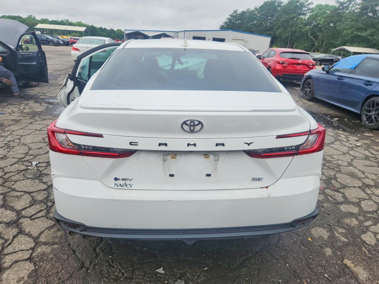 2025 Toyota Camry Se - Фото 6