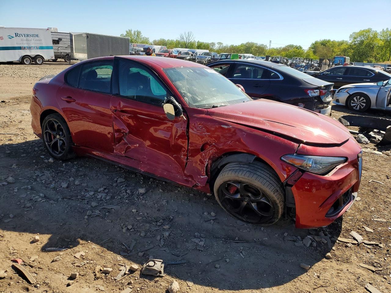 2018 Alfa Romeo Giulia Quadrifoglio - Фото 4