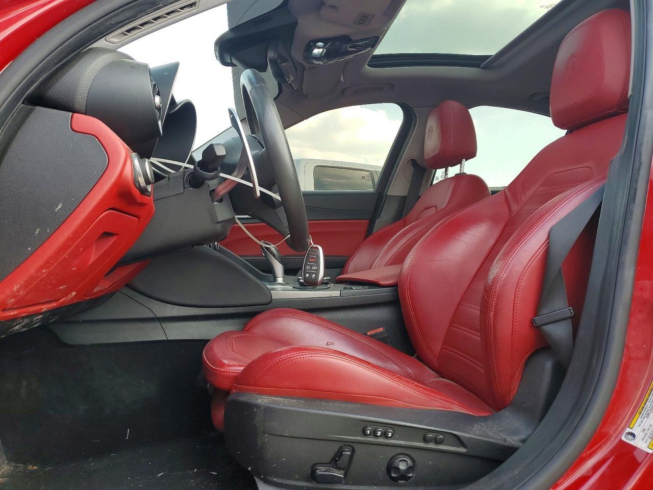 2018 Alfa Romeo Giulia Ti - Image 7