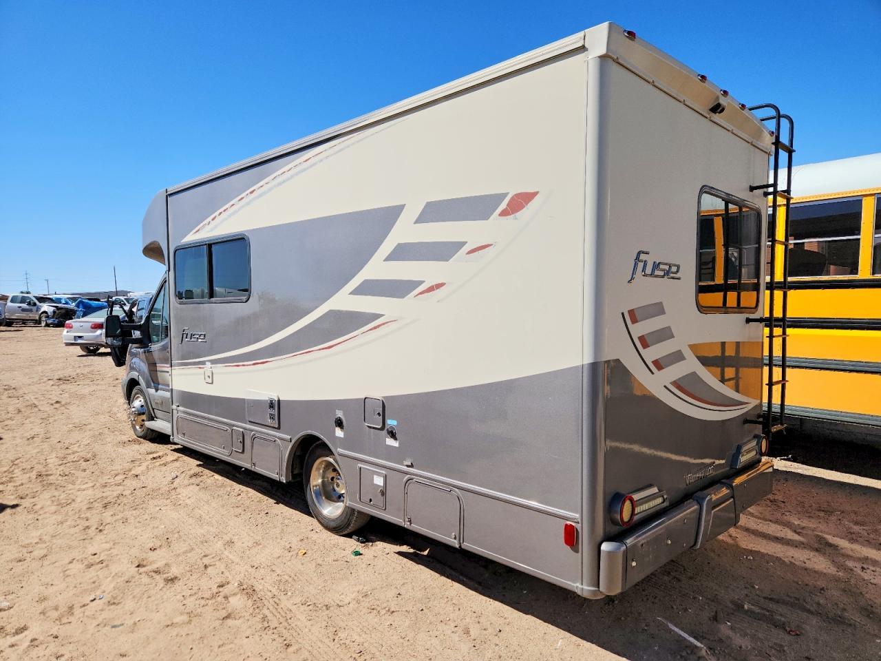 2016 Winnebago Fuse Rv - Фото 3