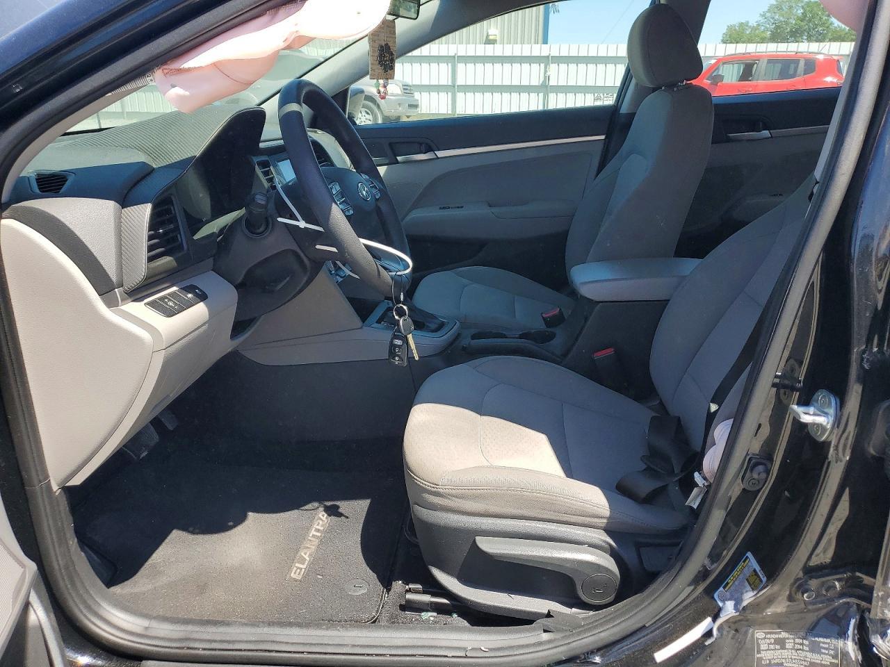 2020 Hyundai Elantra Se - Фото 7