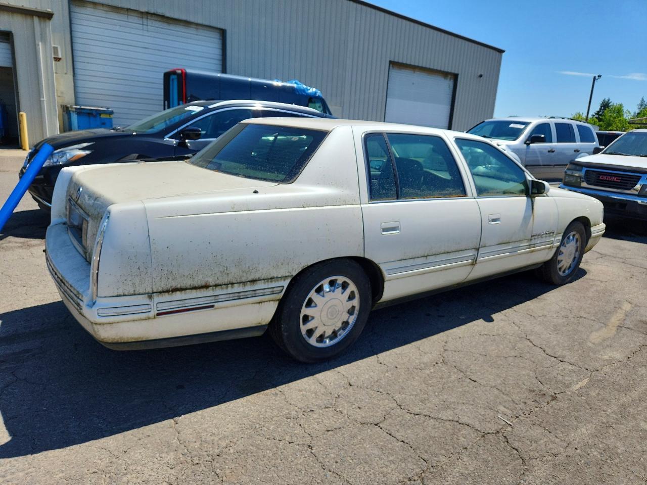 1998 Cadillac Deville Concours - Фото 3