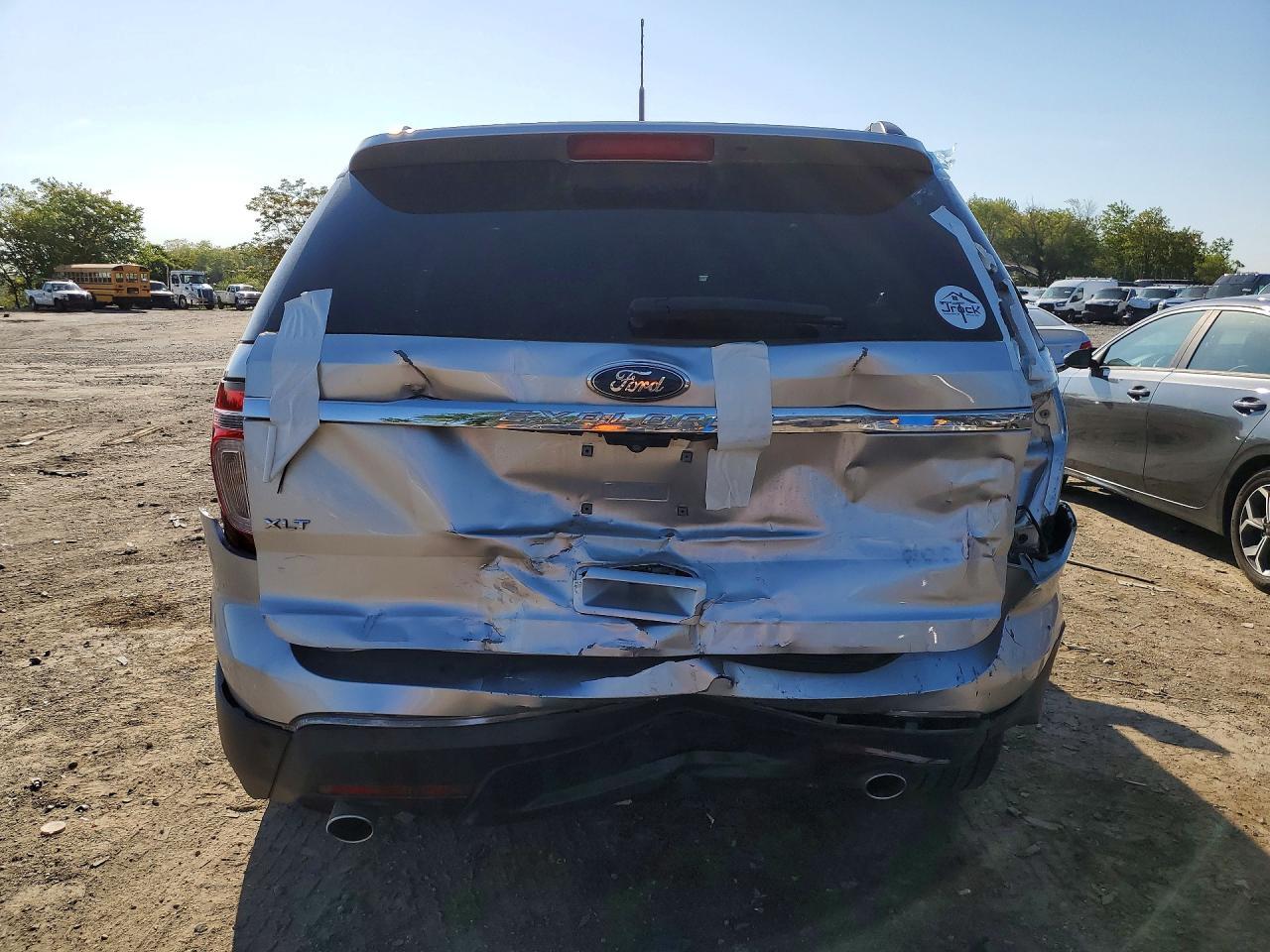 2015 Ford Explorer Xlt - Фото 6