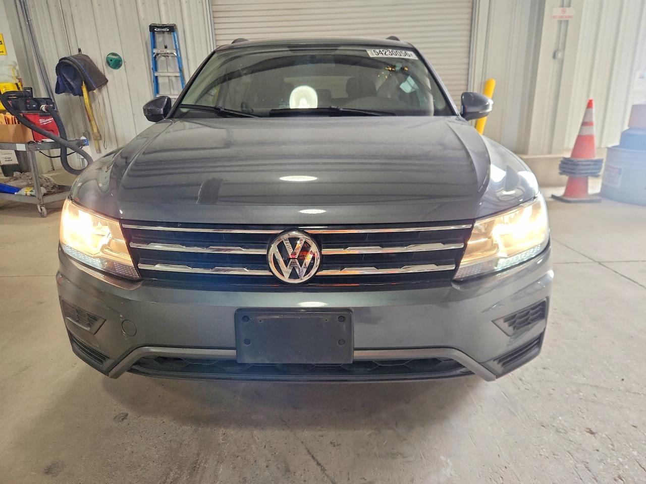 2020 Volkswagen Tiguan S - Фото 5