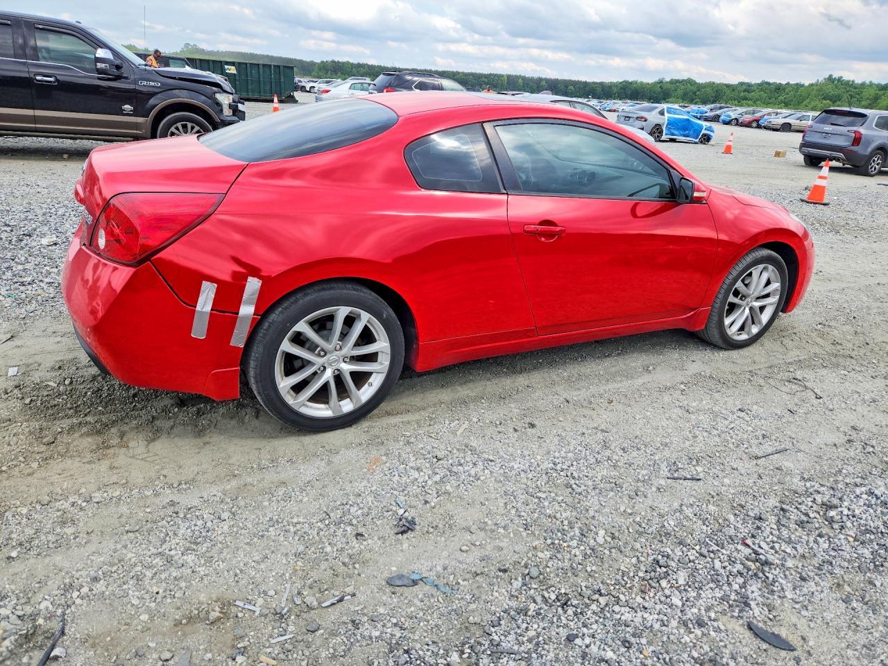 2009 Nissan Altima 3.5Se - Image 3