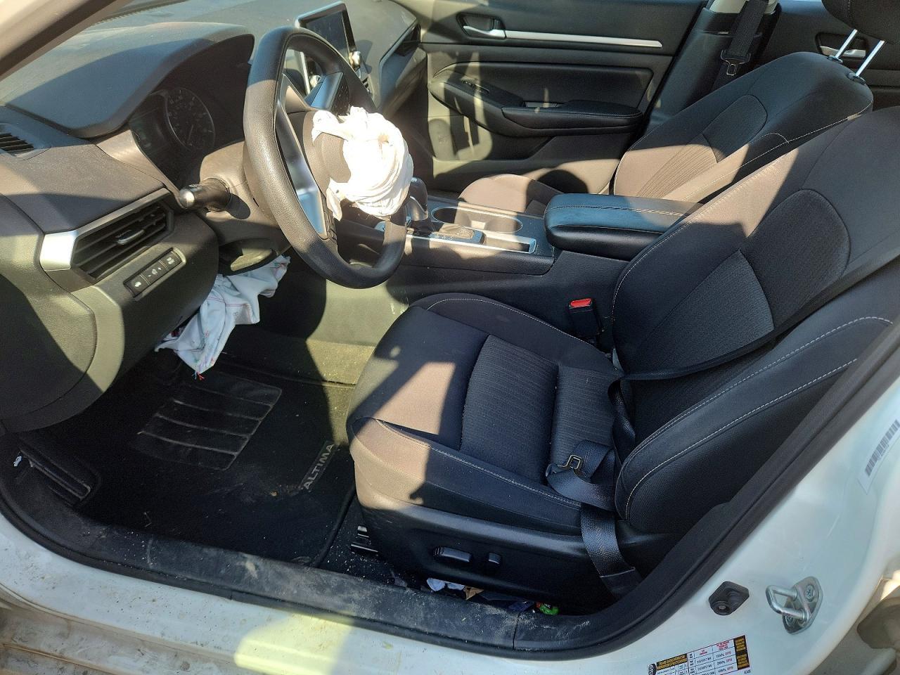 2022 Nissan Altima Sv - Image 7