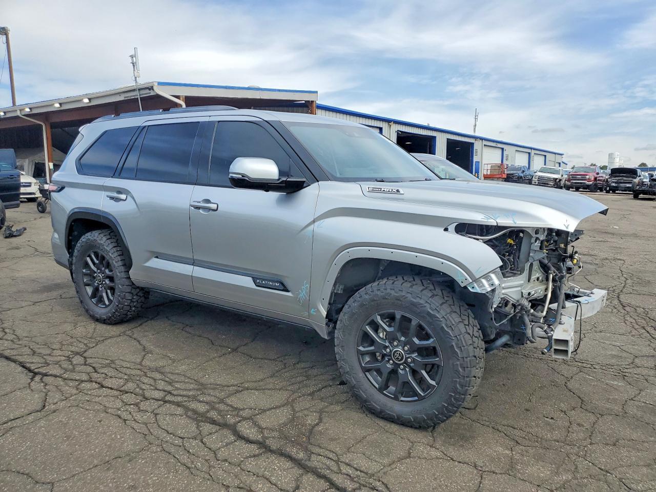 2023 Toyota Sequoia Platinum - Фото 4