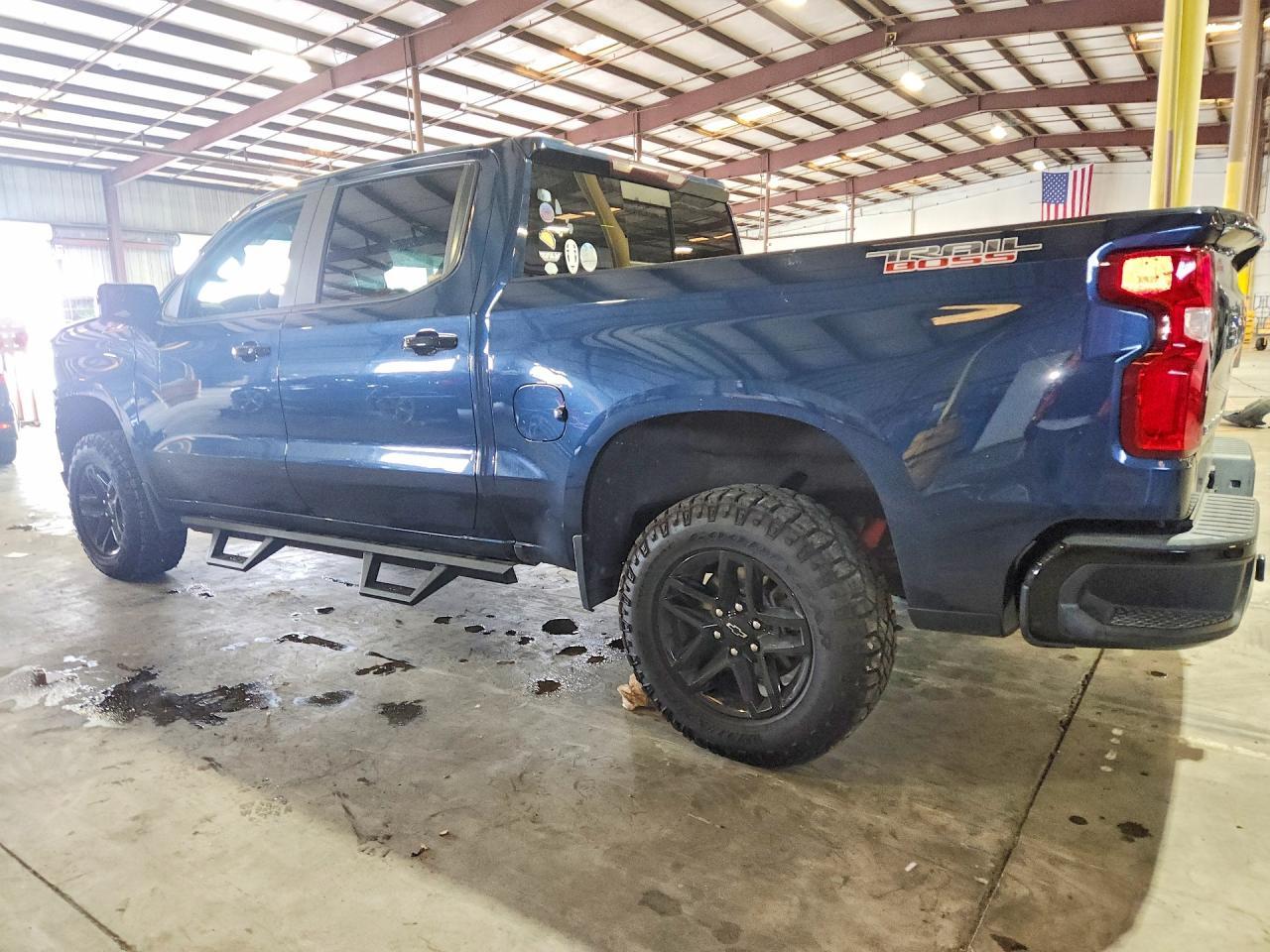 2020 Chevrolet Silverado K1500 Lt Trail Boss - Image 2