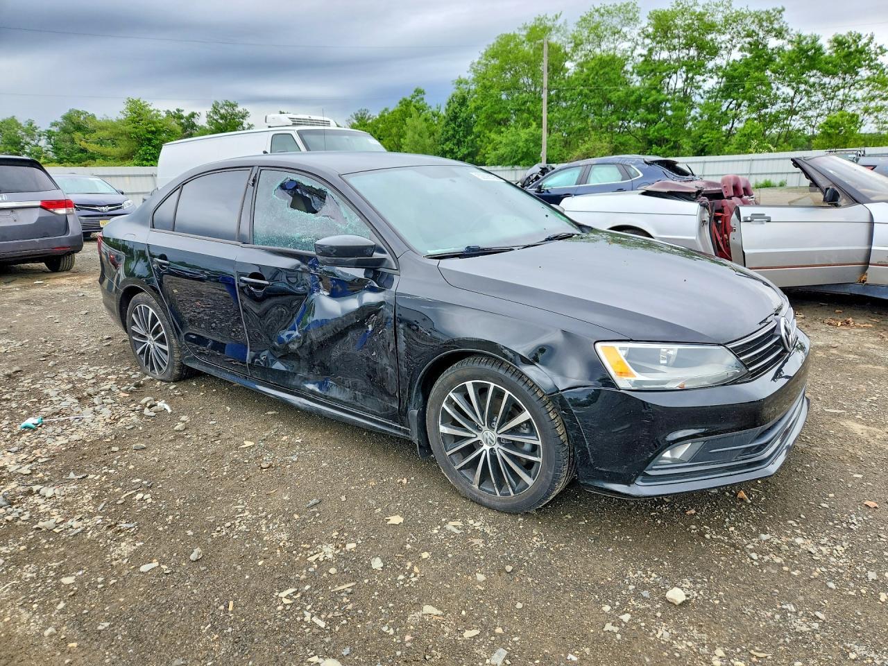 2016 Volkswagen Jetta Sport - Image 4