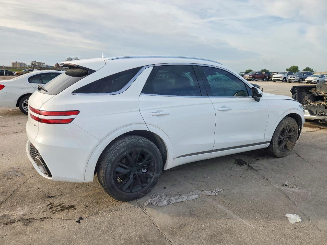 2023 Genesis Gv70 2.5T Standard - Image 3