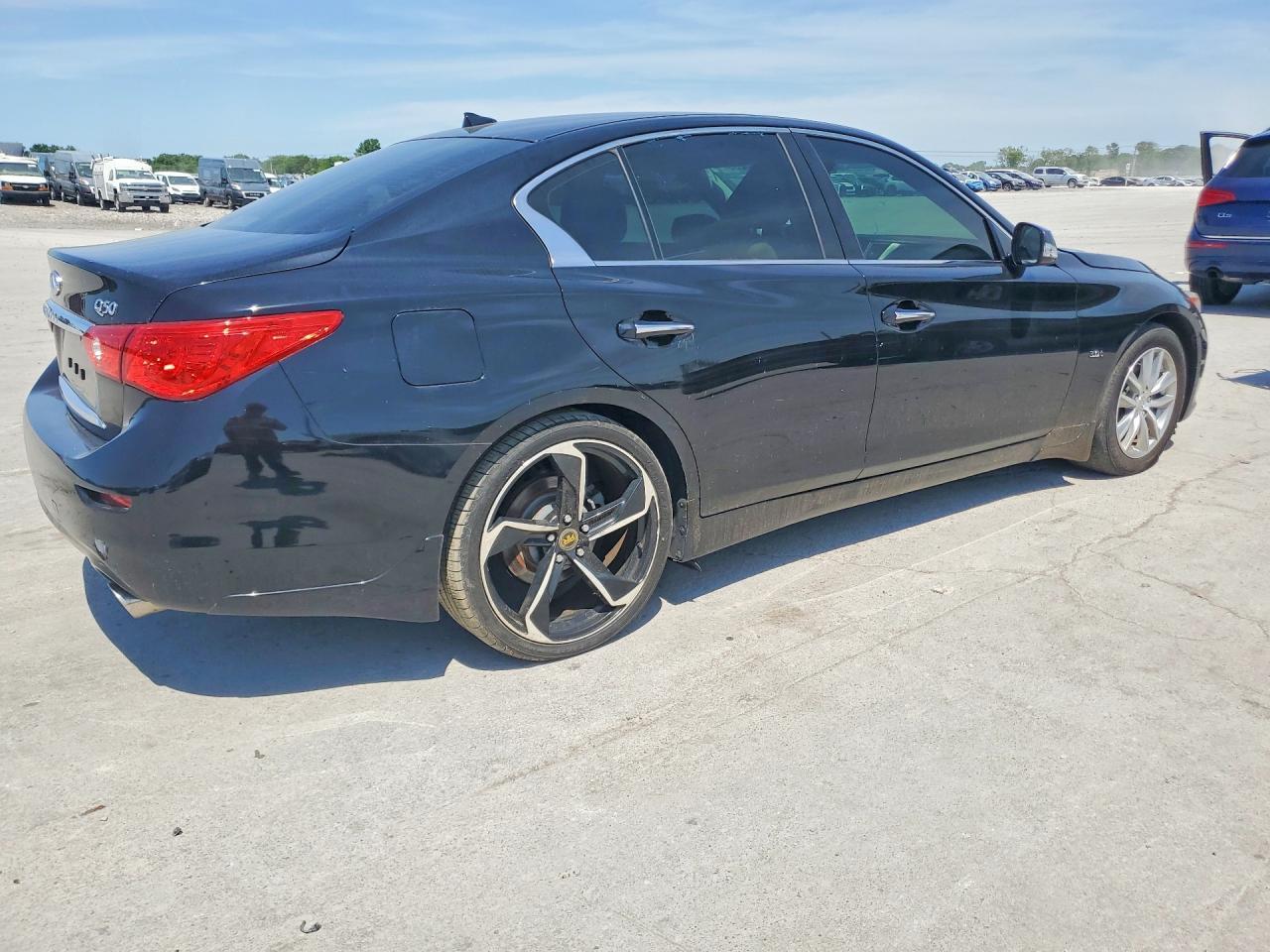 2017 Infiniti Q50 Premium - Image 3