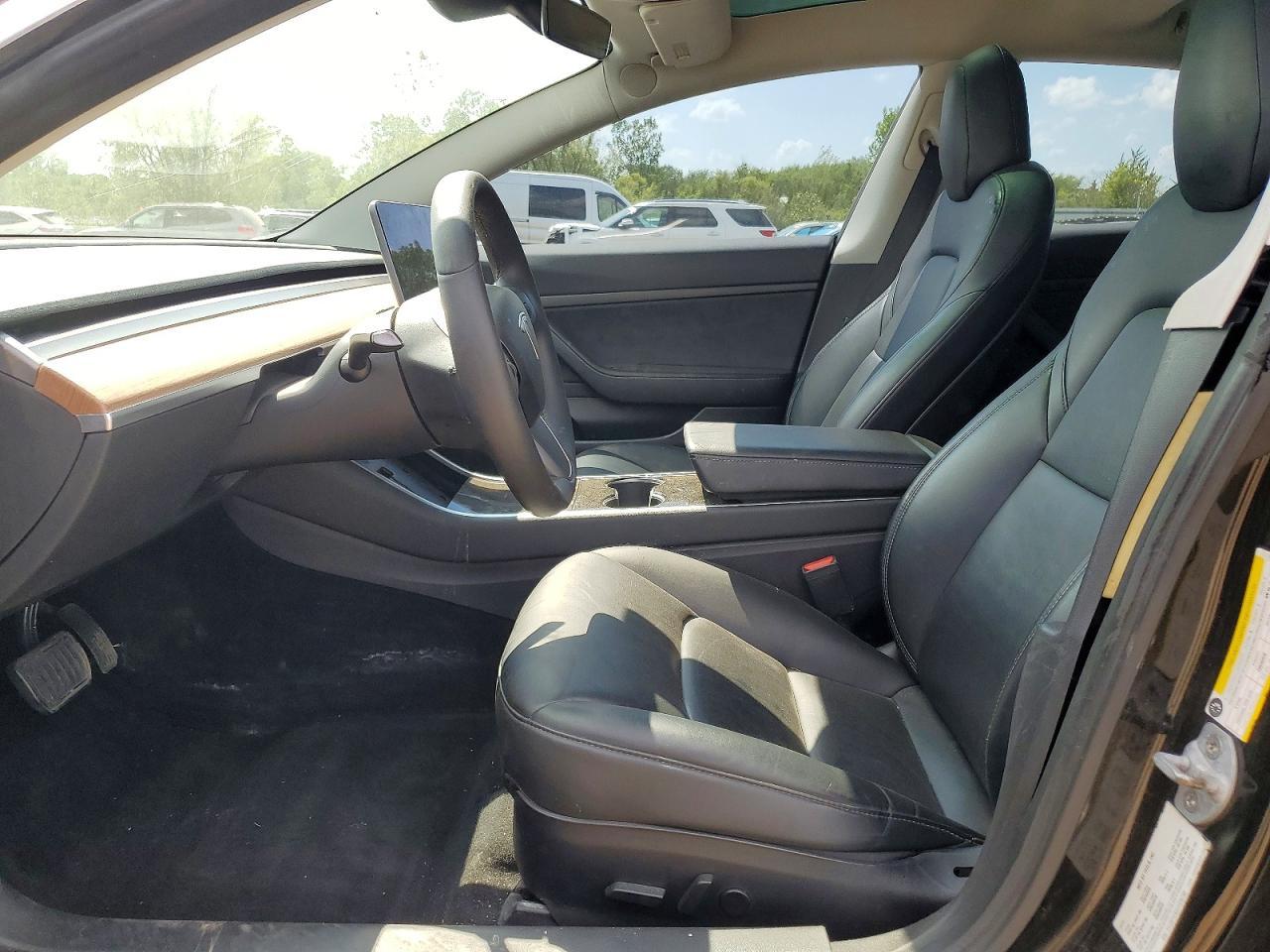 2020 Tesla Model 3 - Фото 7