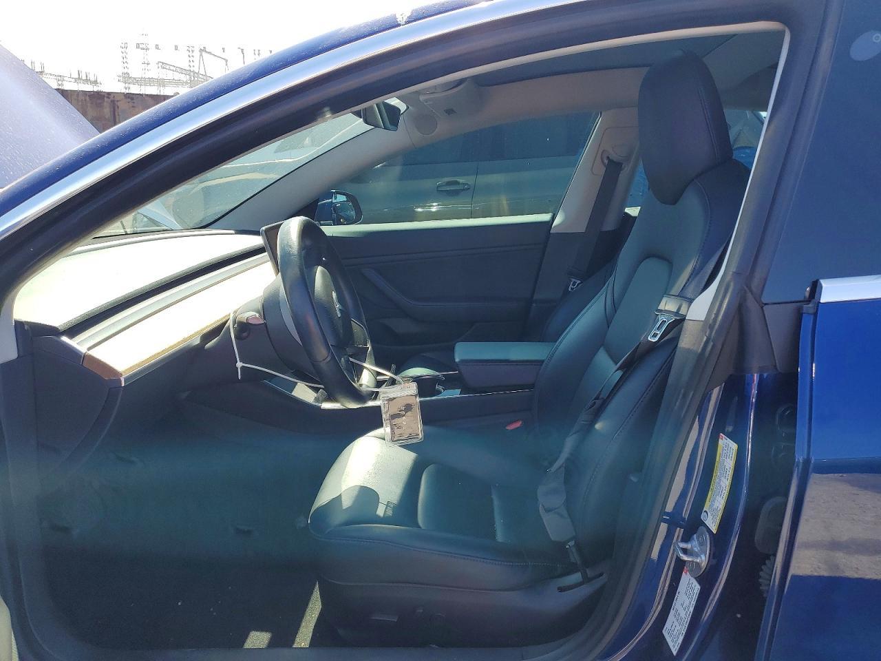 2018 Tesla Model 3 - Image 7