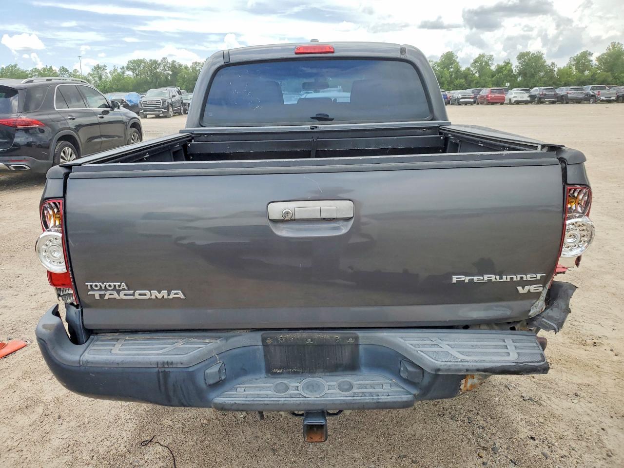 2010 Toyota Tacoma - Image 6