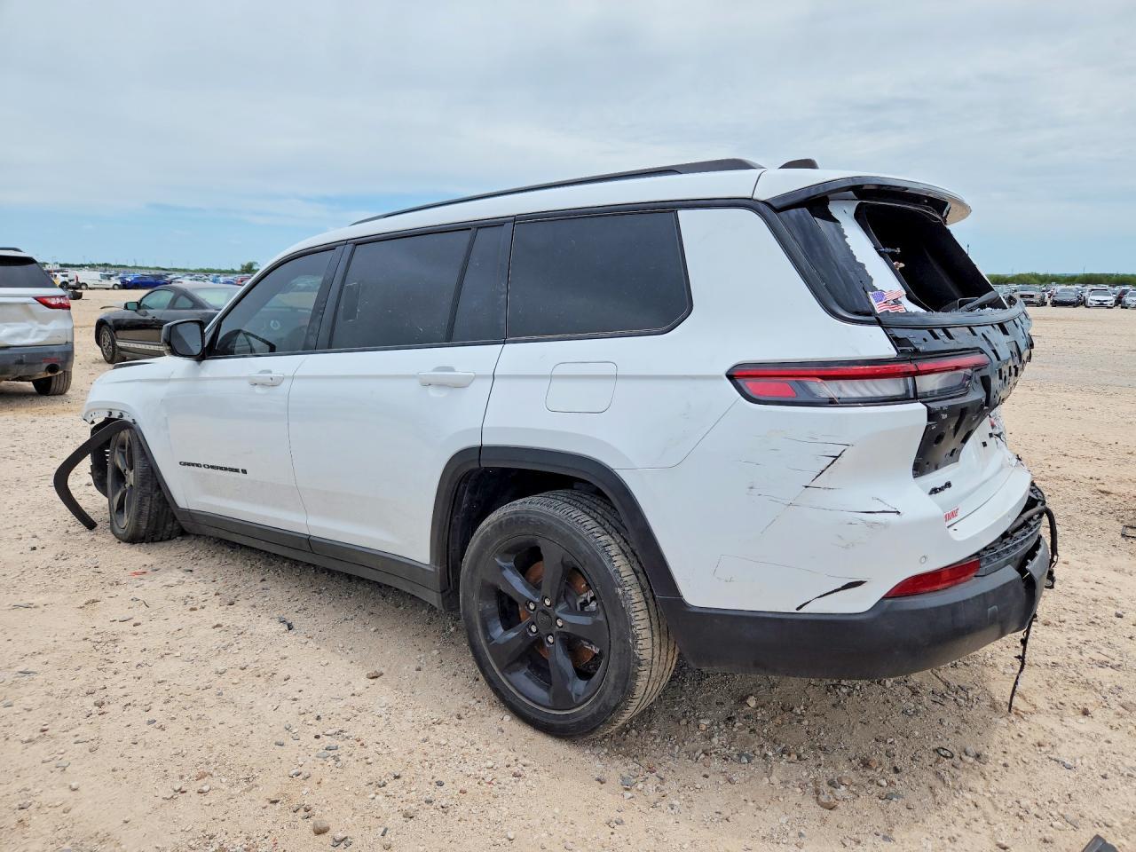 2023 Jeep Grand Cherokee L Laredo - Фото 2