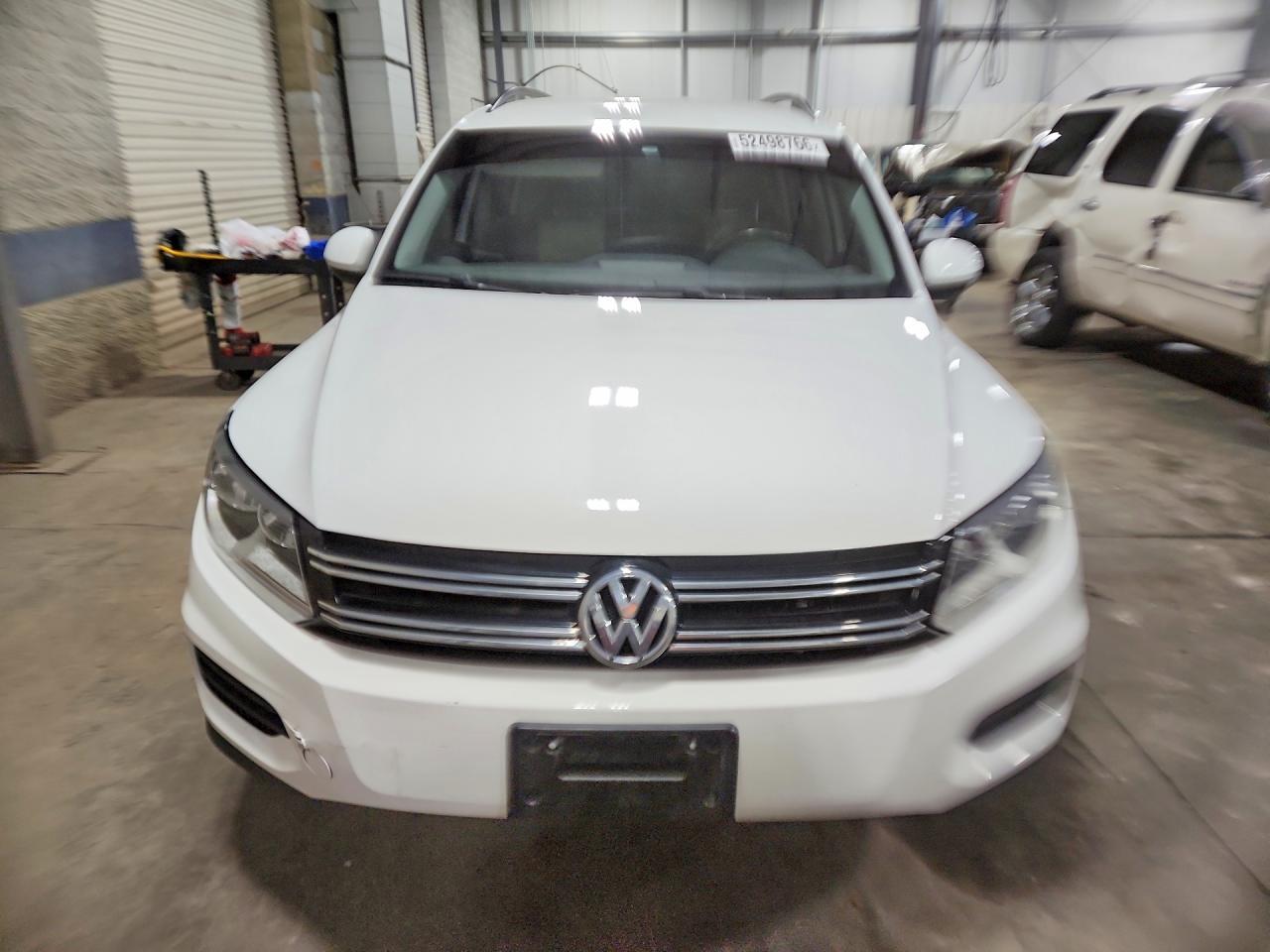 2017 Volkswagen Tiguan S - Image 5