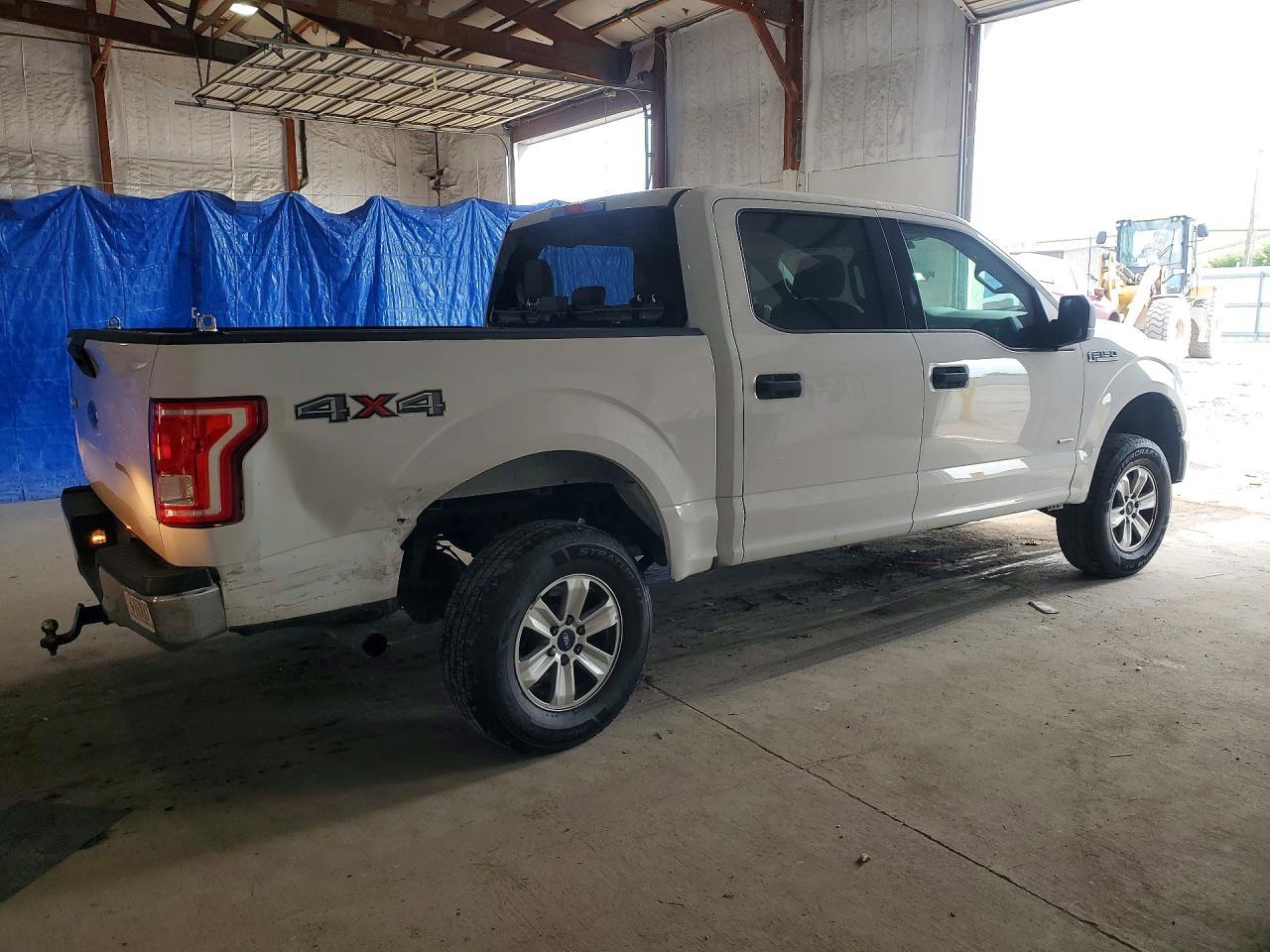 2016 Ford F150 Supercrew - Image 3