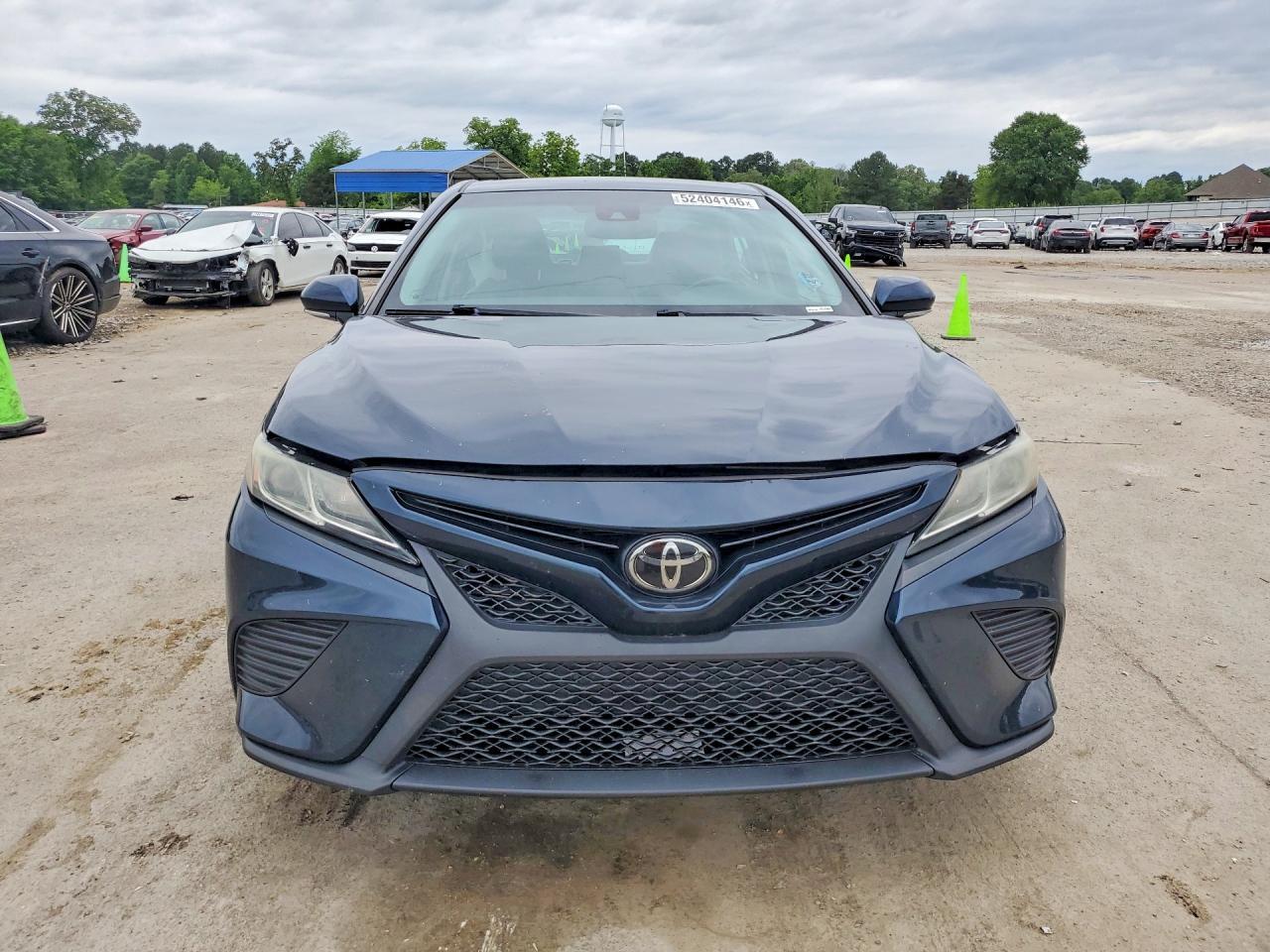 2019 Toyota Camry Se - Image 5