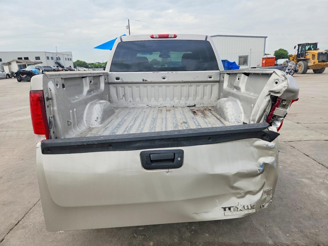2008 GMC Sierra K1500 - Image 6