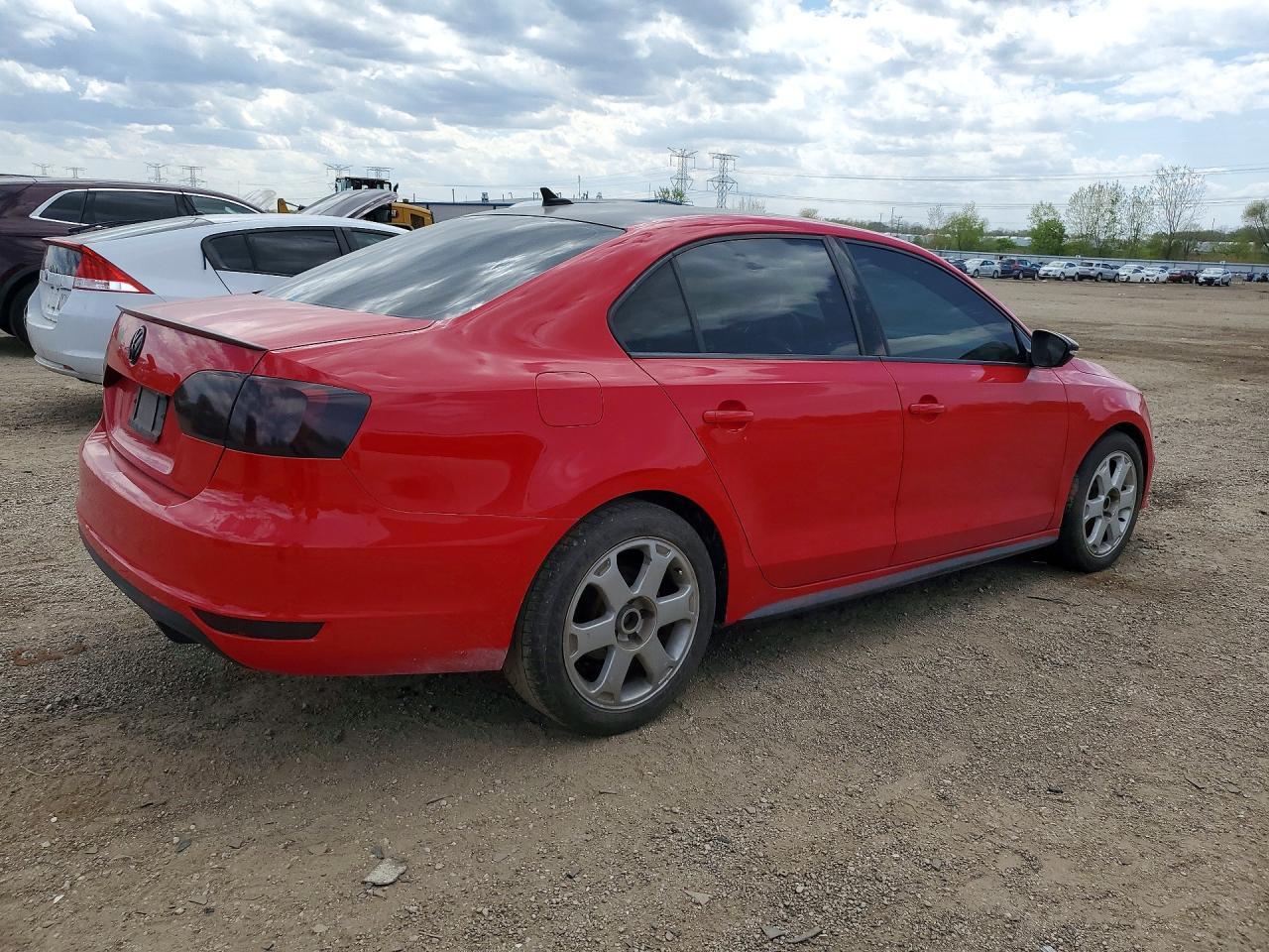 2013 Volkswagen Jetta - Image 3