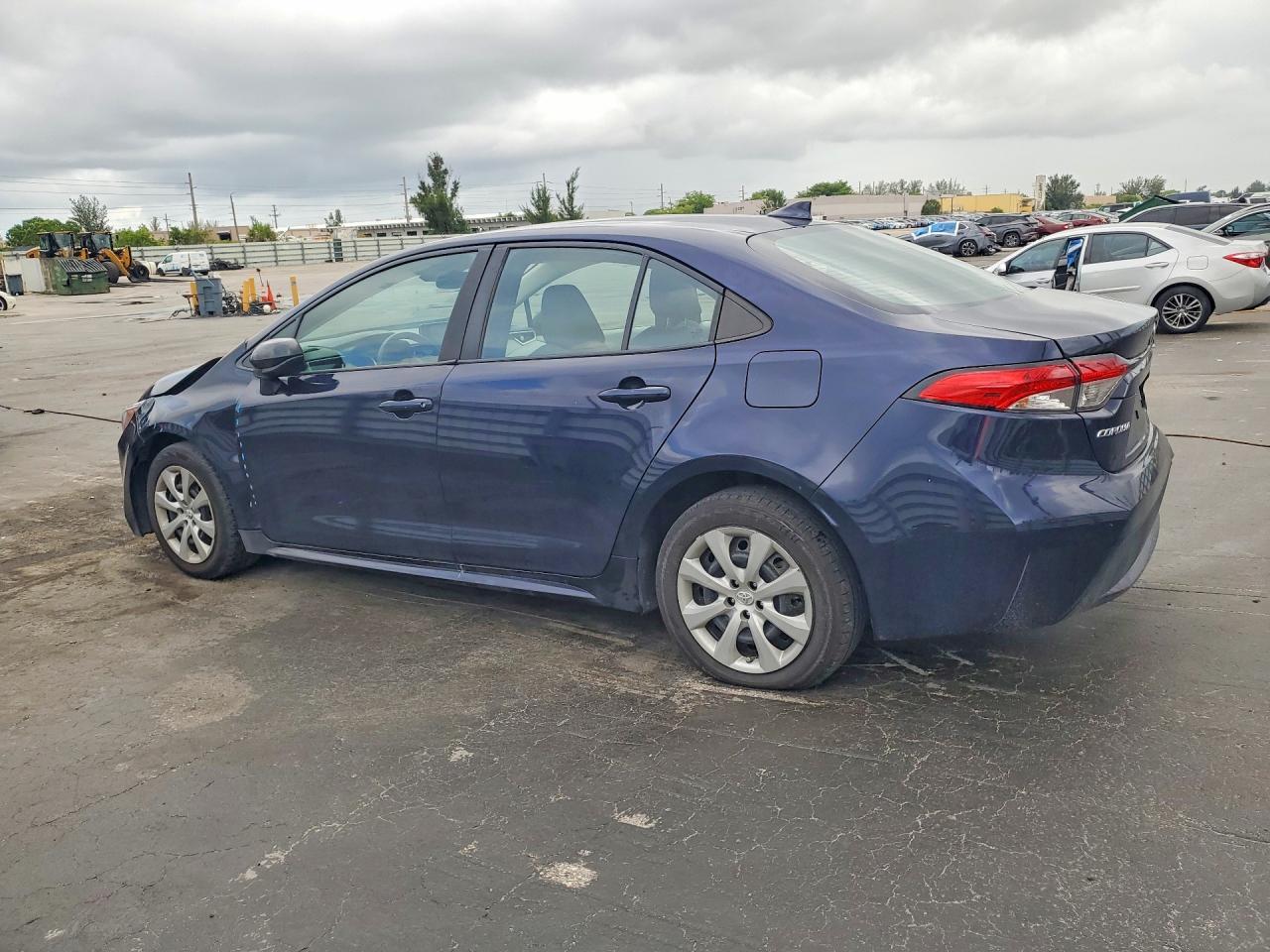 2022 Toyota Corolla Le - Фото 2