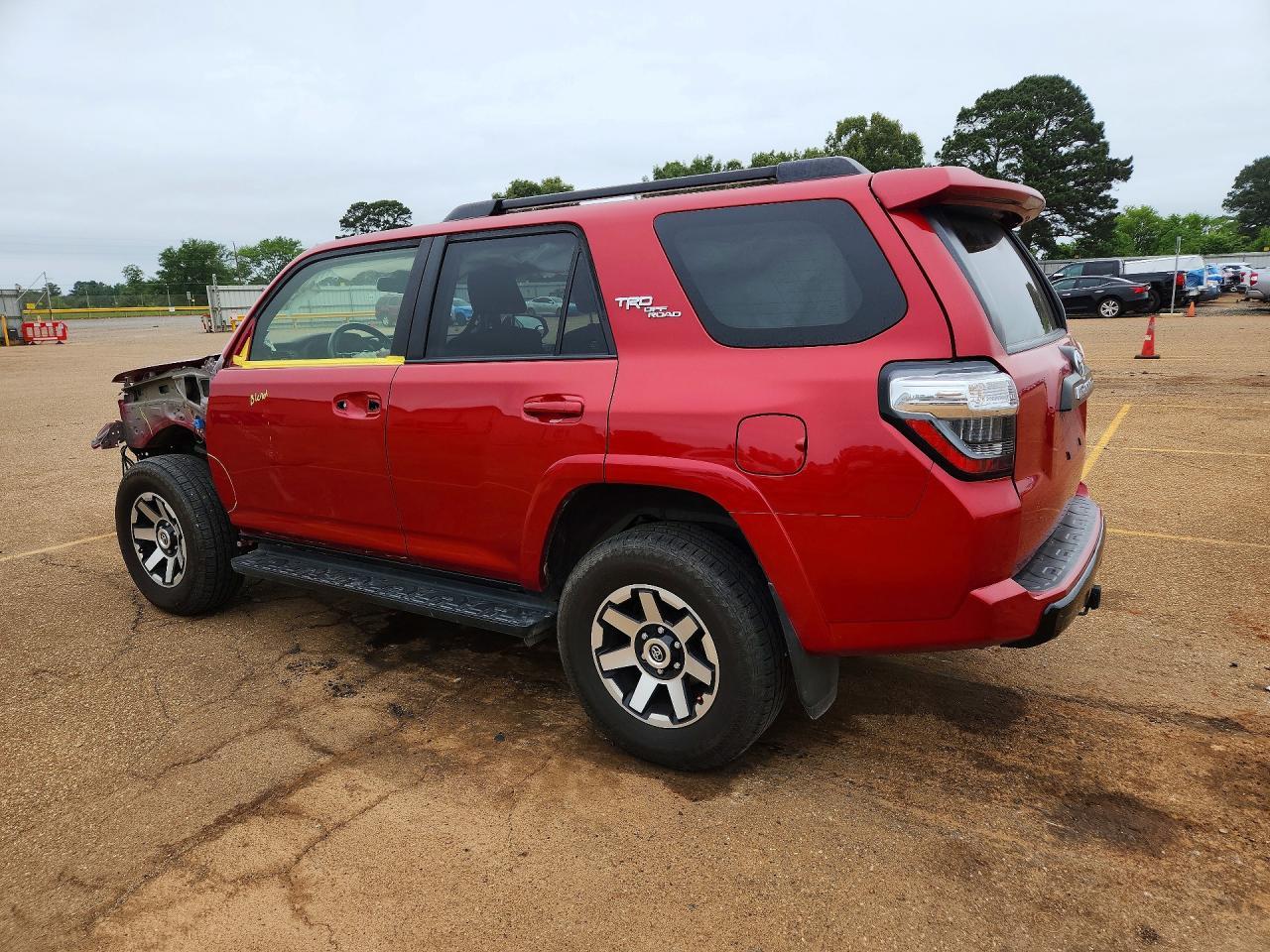 2022 Toyota 4Runner Trd Off-Road - Фото 2