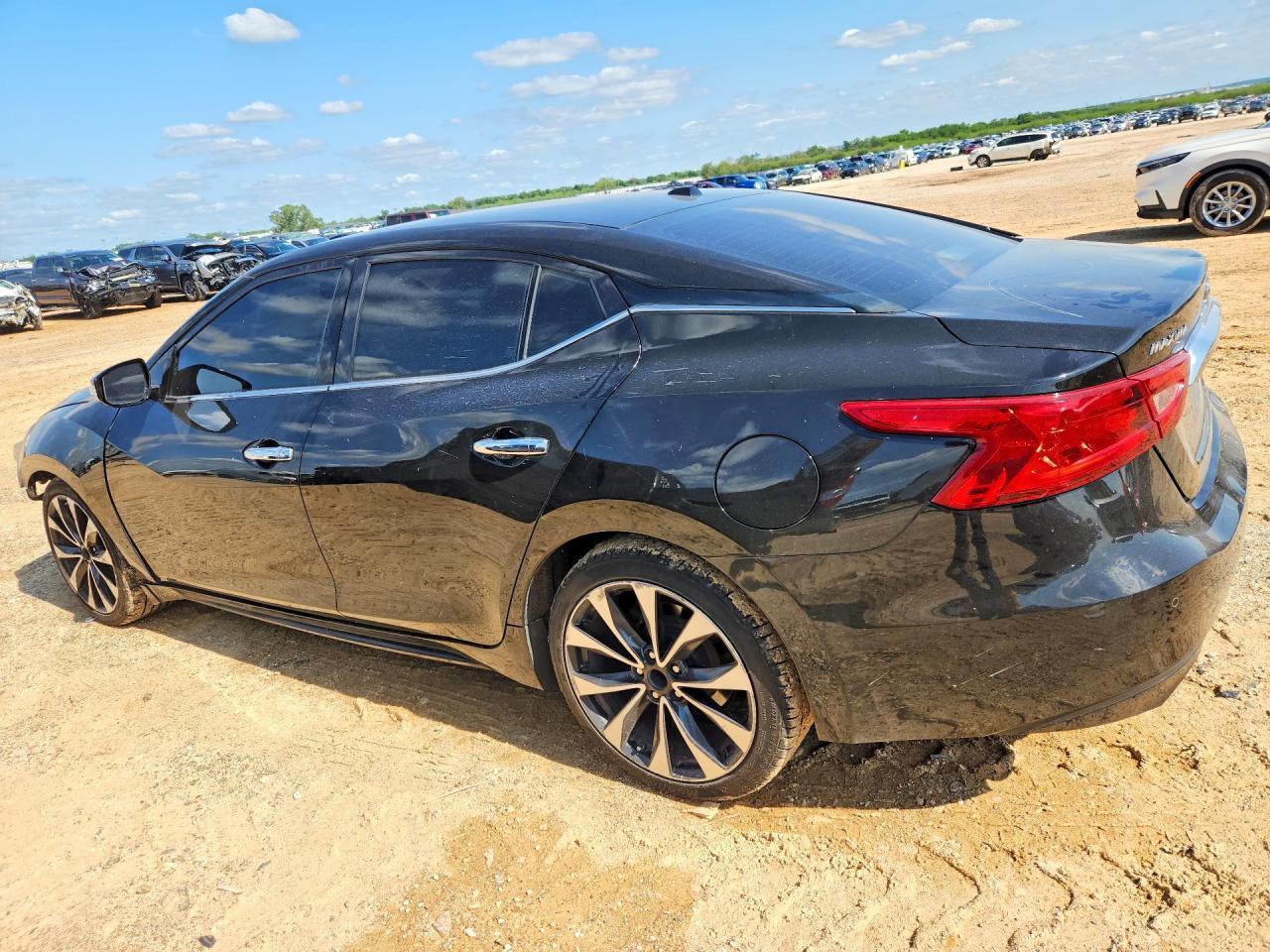 2017 Nissan Maxima 3.5 S - Image 2