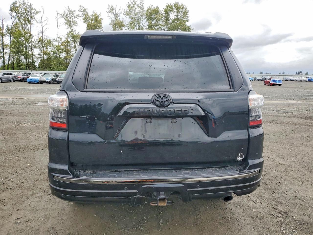 2021 Toyota 4Runner Nightshade Edition - Фото 6