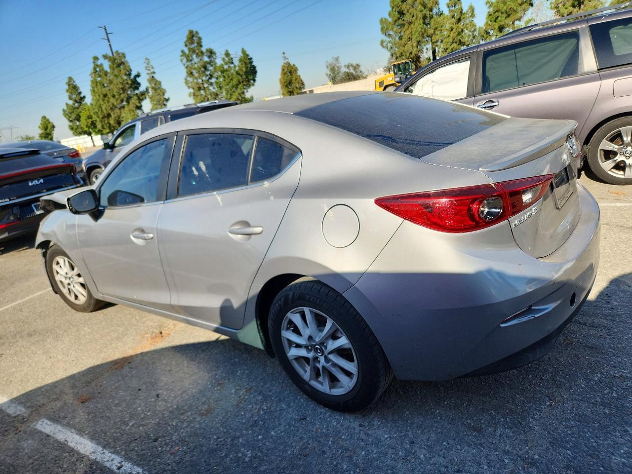 2014 Mazda 3 Touring - Image 2