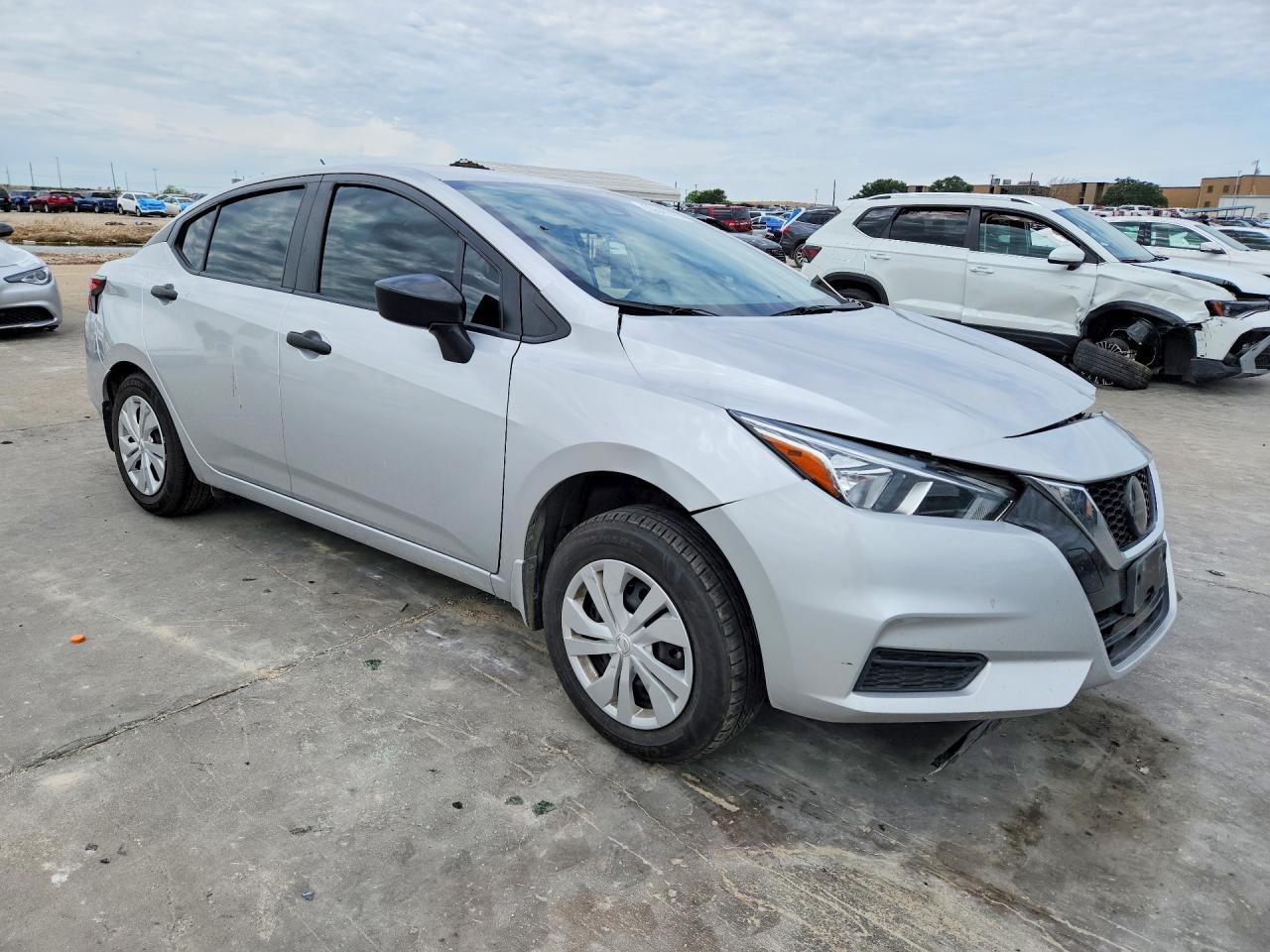 2020 Nissan Versa S - Фото 4