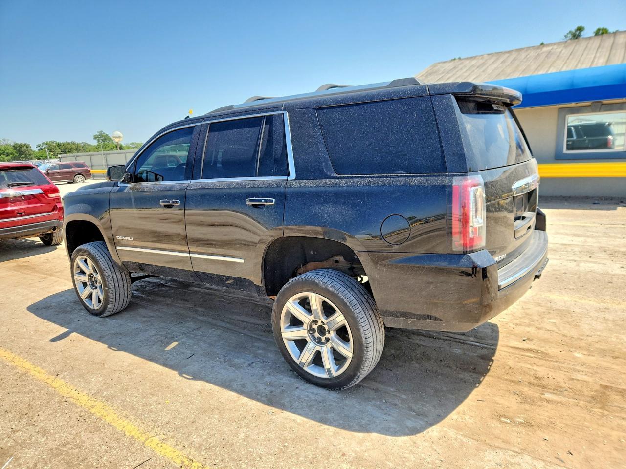 2019 GMC Yukon Denali - Фото 2