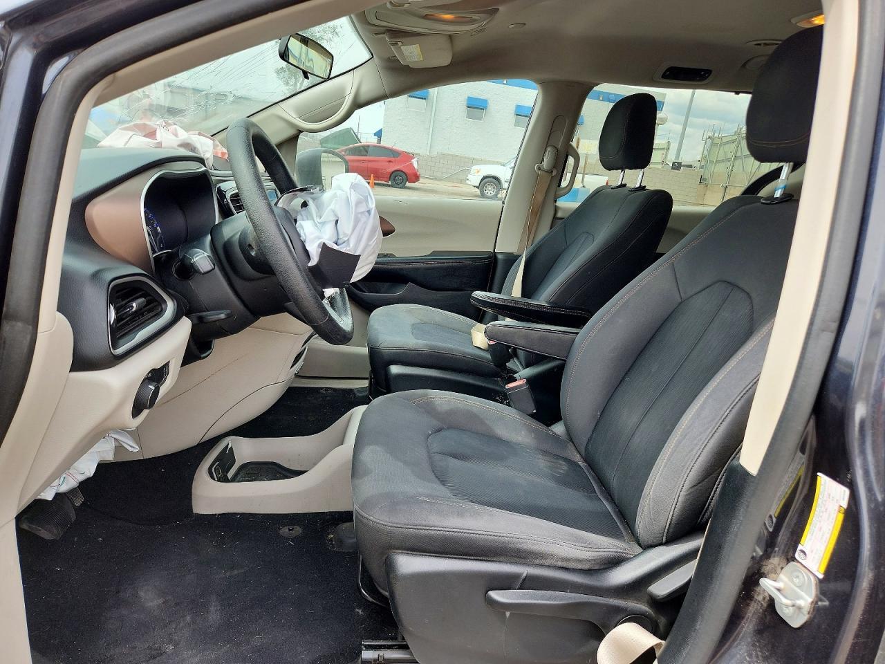 2019 Chrysler Pacifica L - Фото 7