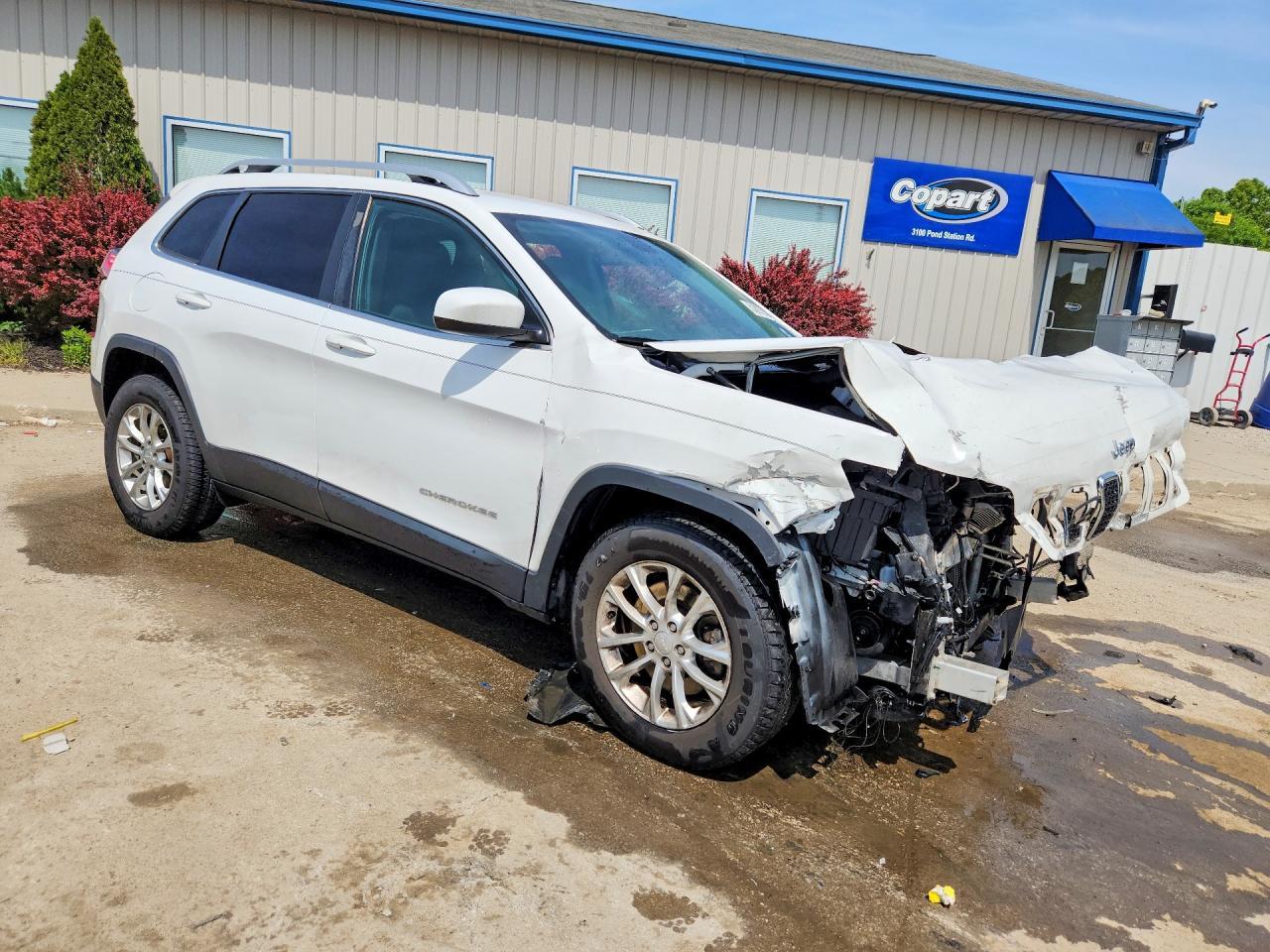 2019 Jeep Cherokee Latitude - Image 4