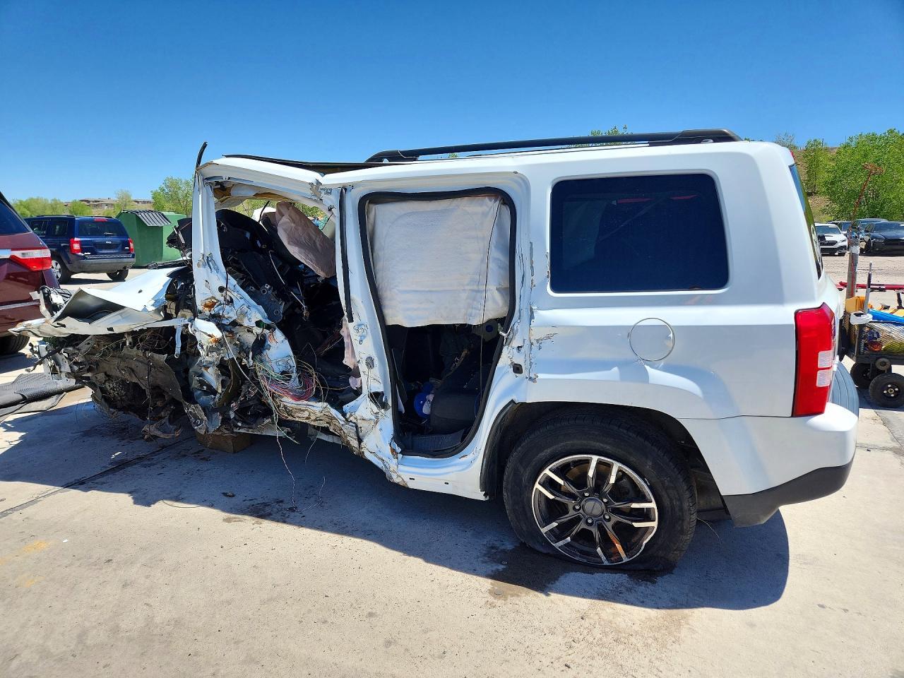 2017 Jeep Patriot Sport - Image 2