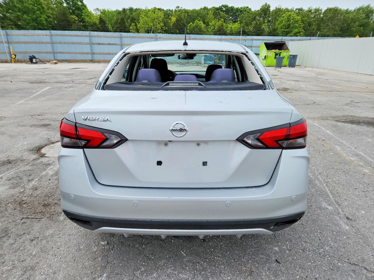 2020 Nissan Versa S - Фото 6