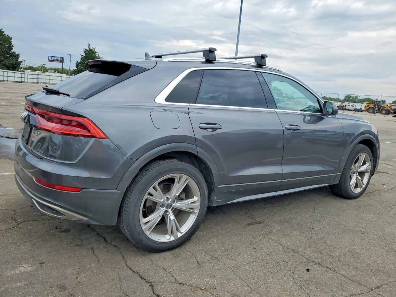 2019 Audi Q8 Premium - Фото 3