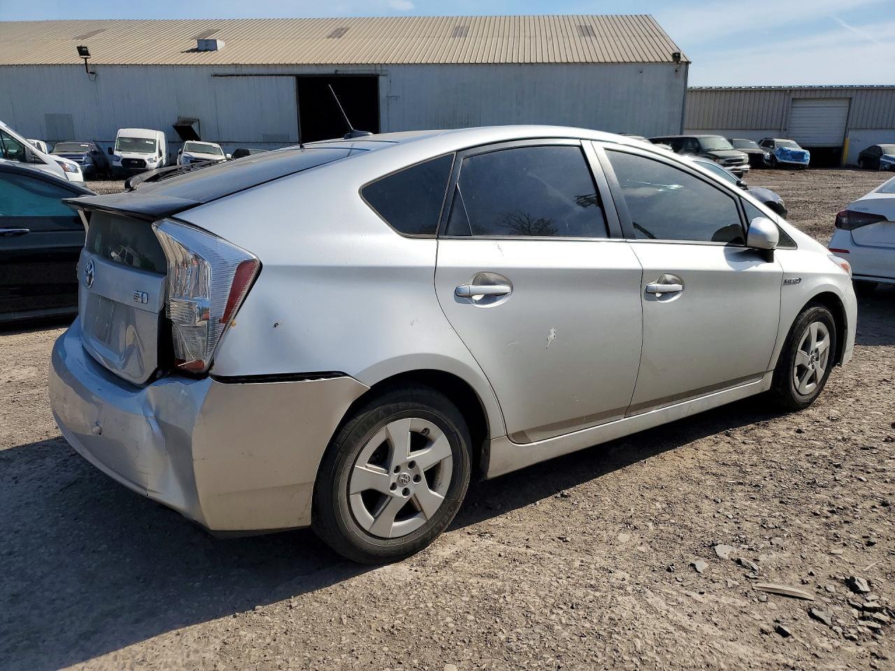 2010 Toyota Prius Iv - Фото 3