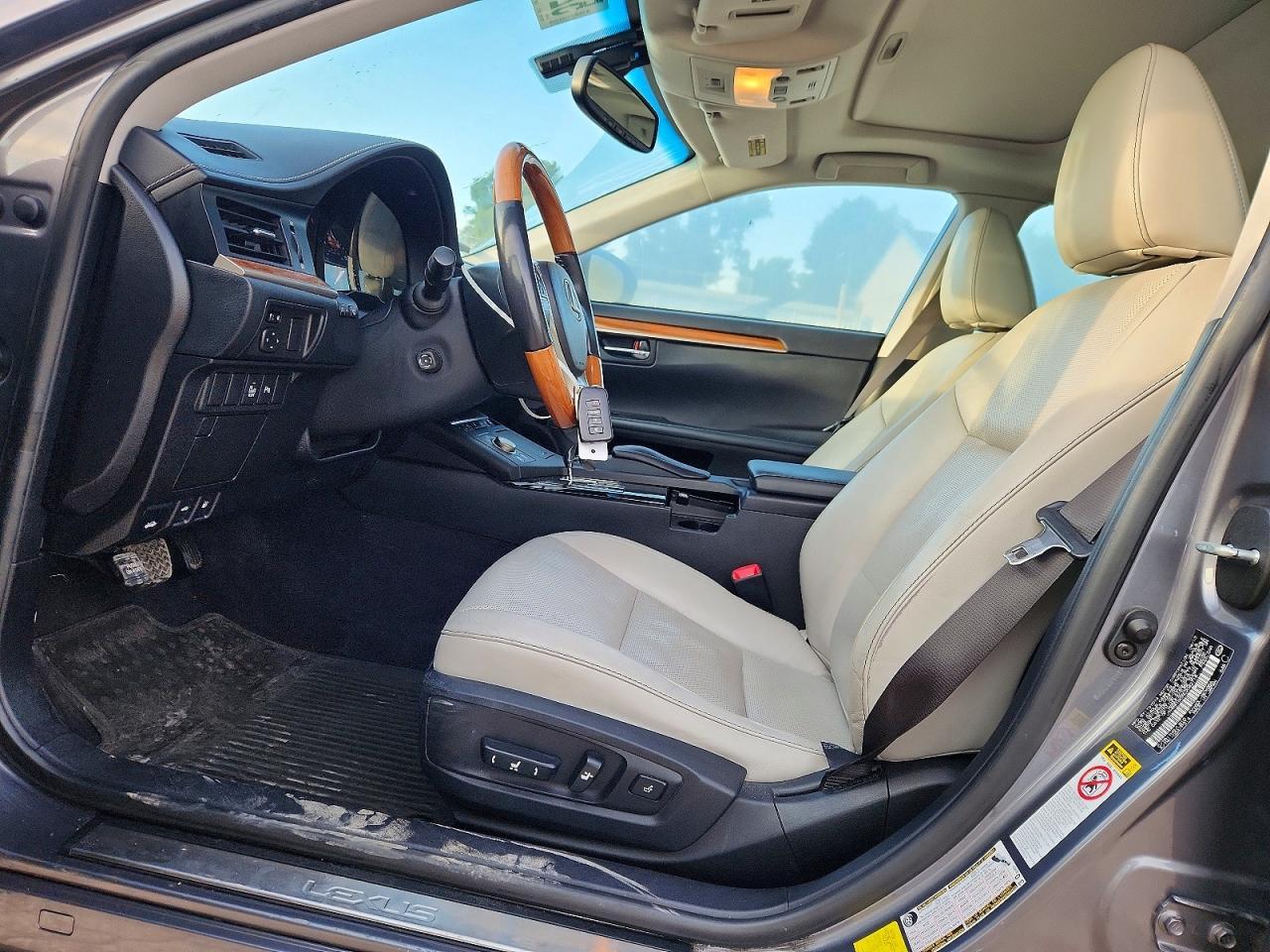 2014 Lexus Es 300H - Image 7