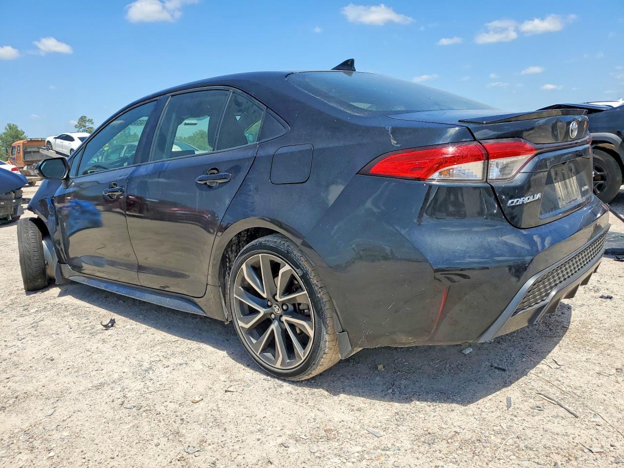 2021 Toyota Corolla Se - Image 2