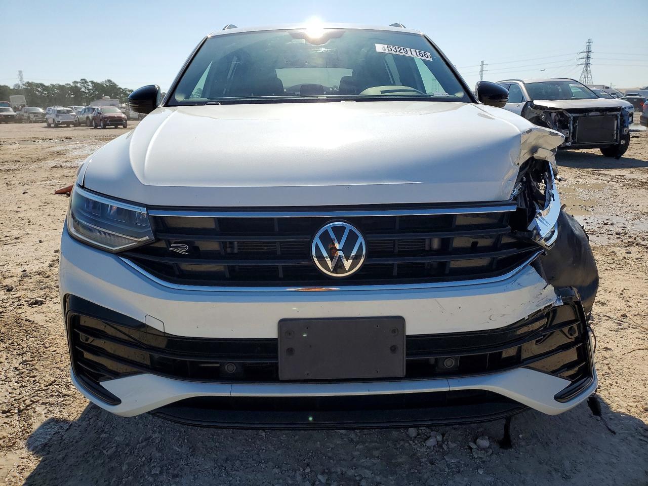 2023 Volkswagen Tiguan Se R-Line Black - Image 5