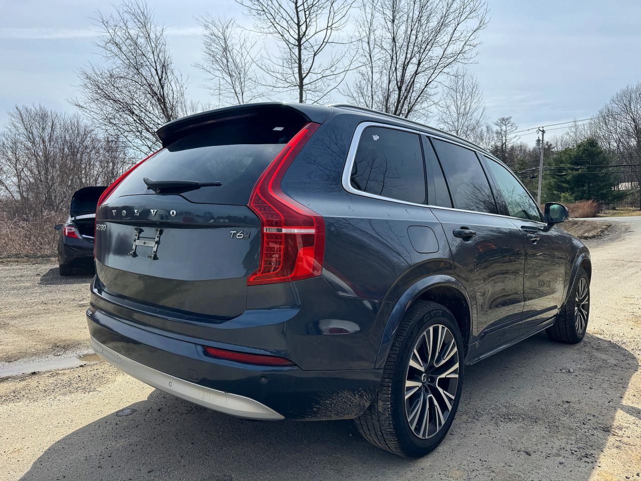 2022 Volvo Xc90 T6 Momentum - Image 4