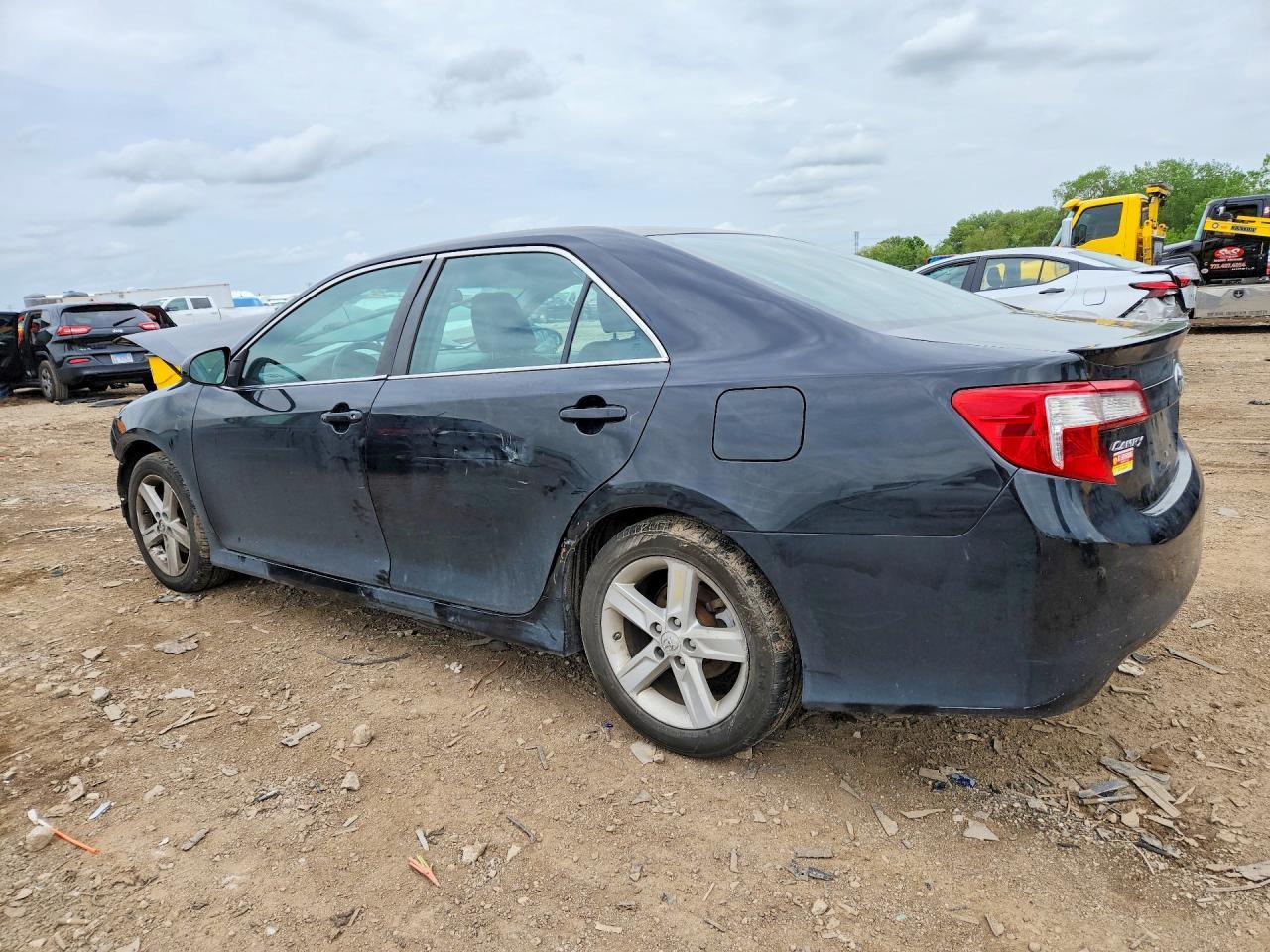 2013 Toyota Camry Se - Фото 2
