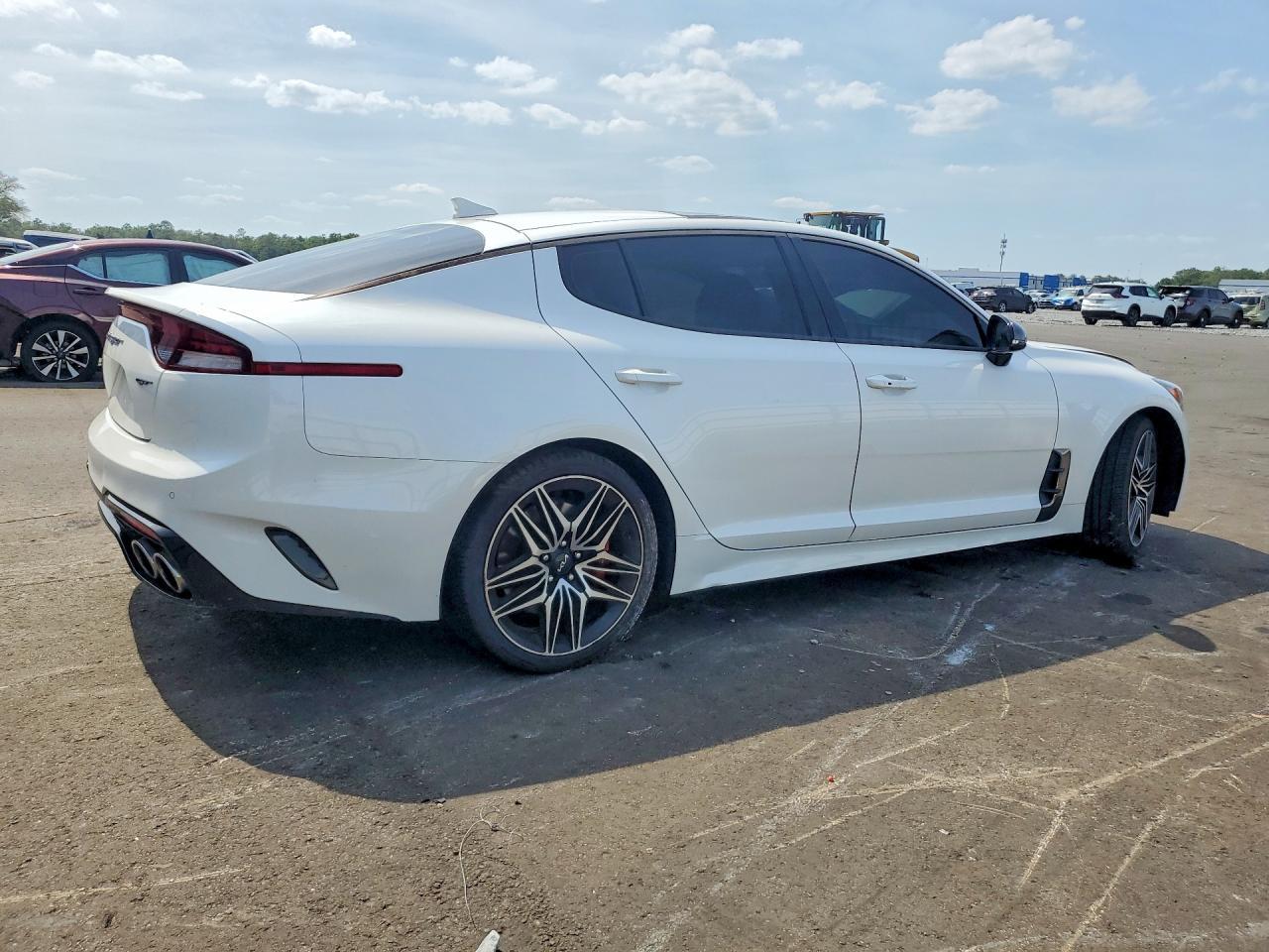 2022 Kia Stinger Gt1 - Фото 3