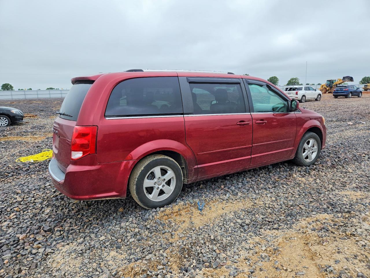 2011 Dodge G Carv Se - Фото 3
